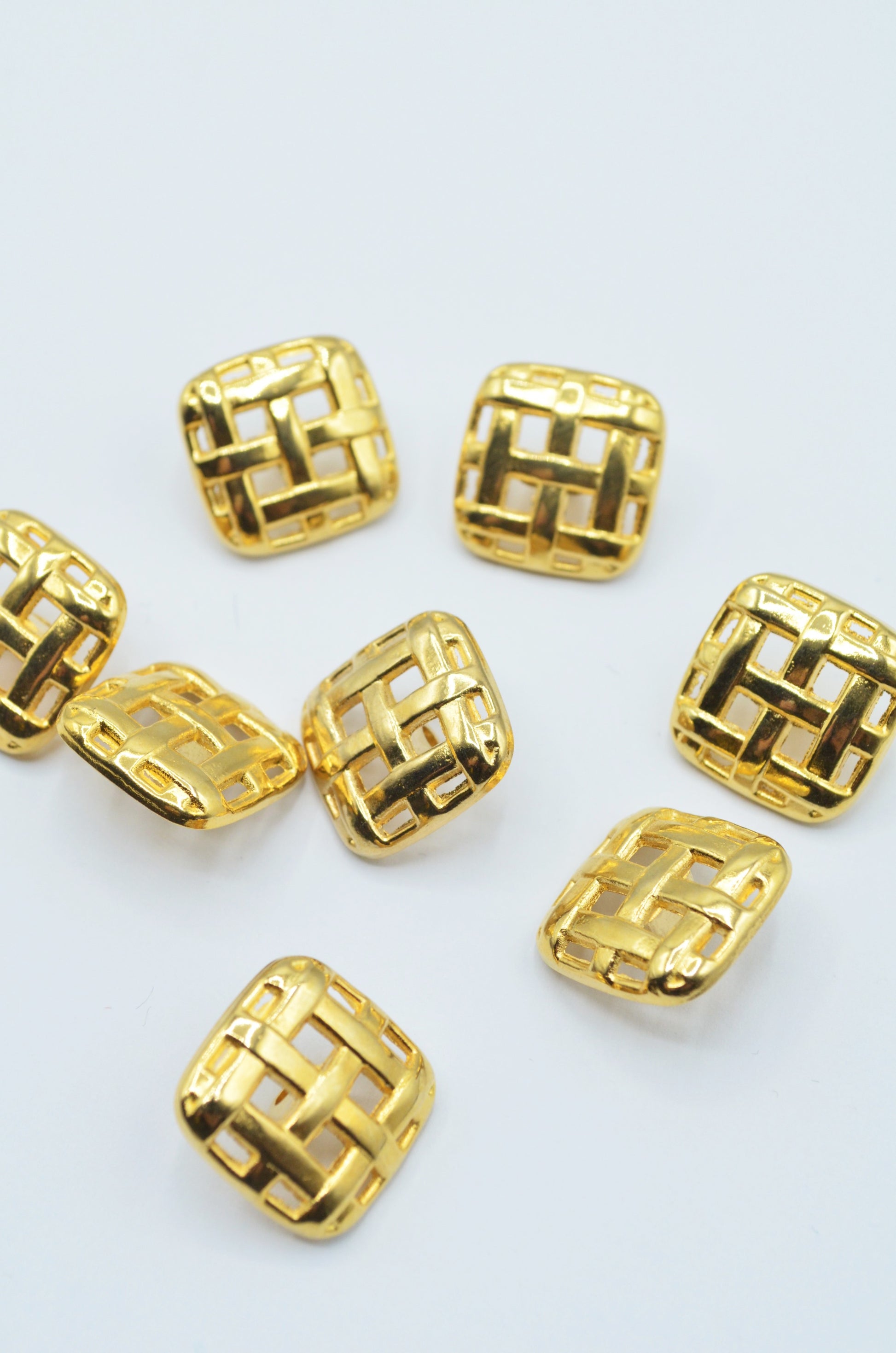 Nasturi Metalici,17mm, Auriu