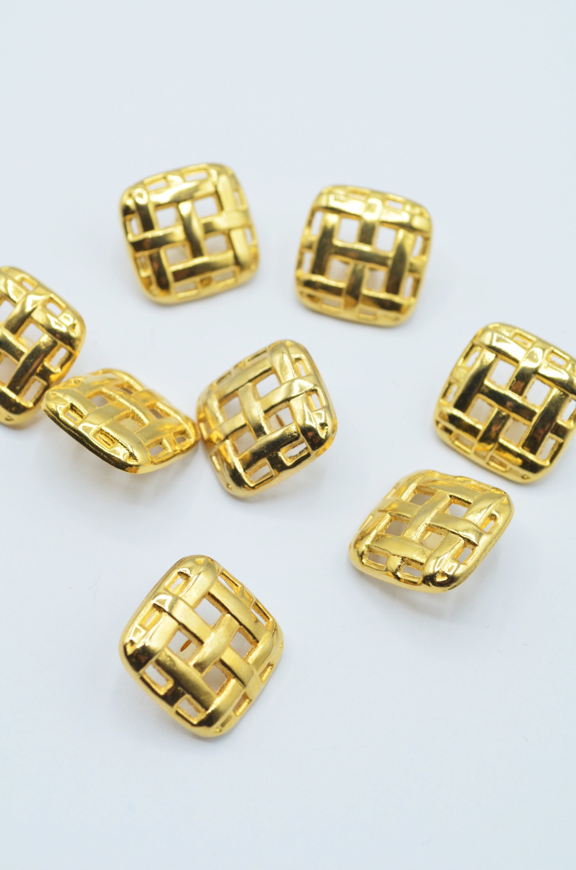 Nasturi Metalici,17mm, Auriu