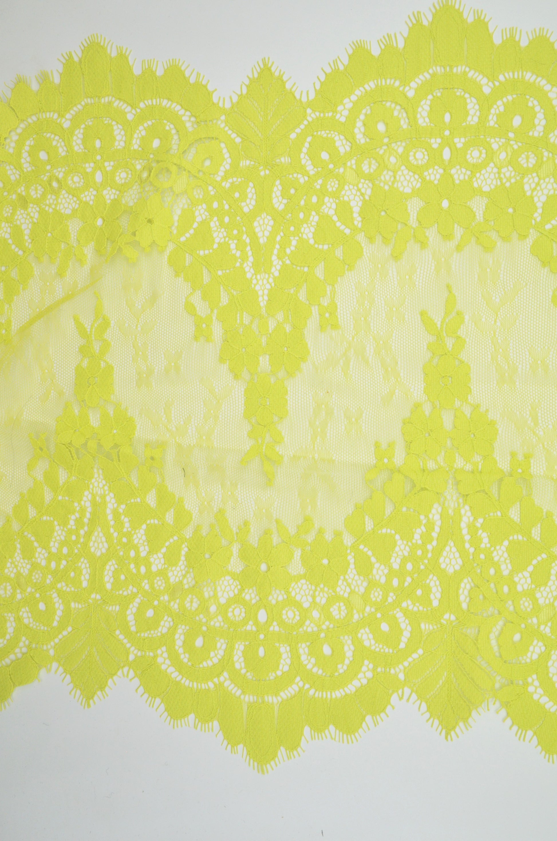 Dantela Chantilly 38x300cm, Verde Lime