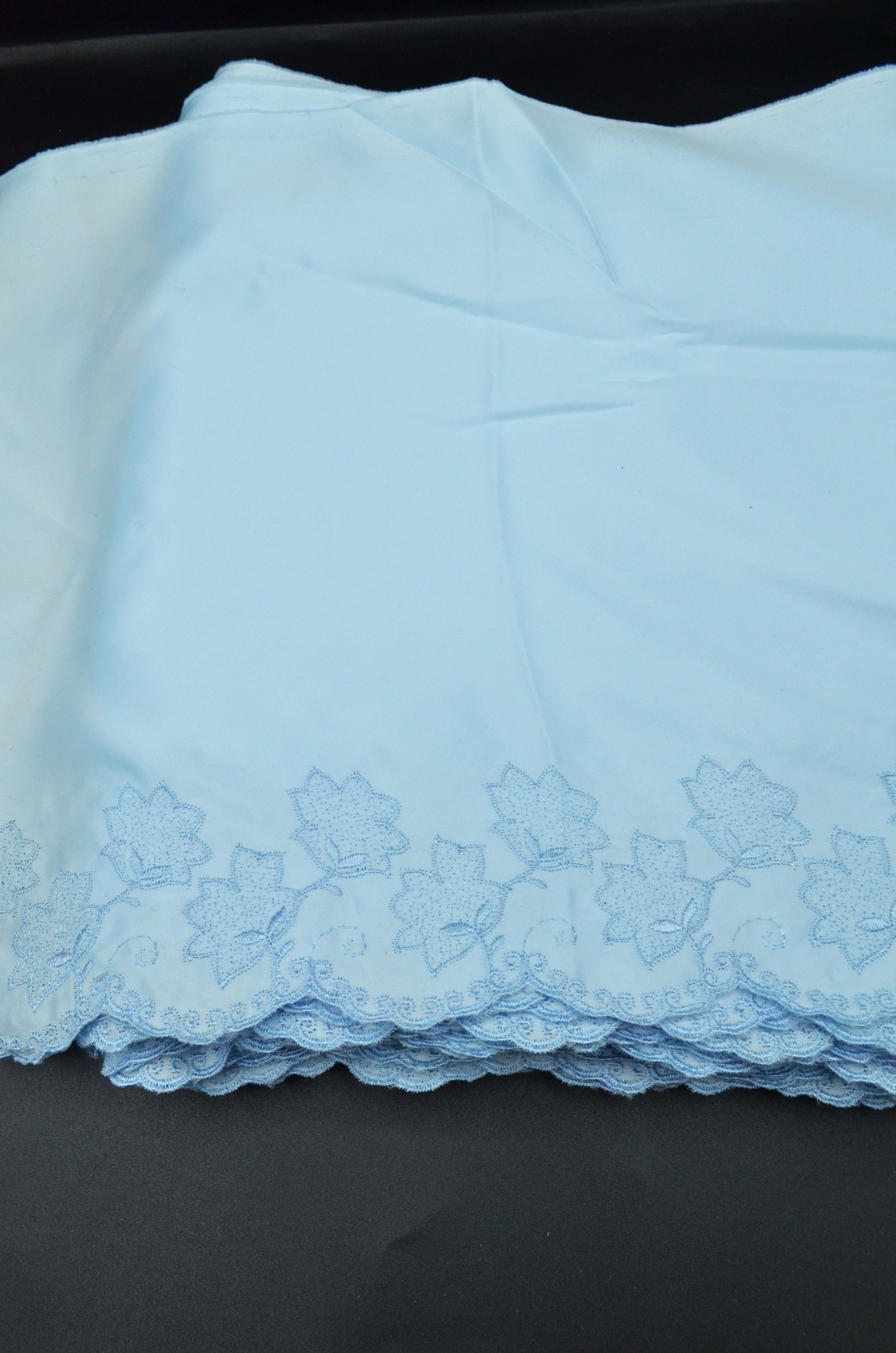 Bordura Din Saten Bleu Brodata, 30cm