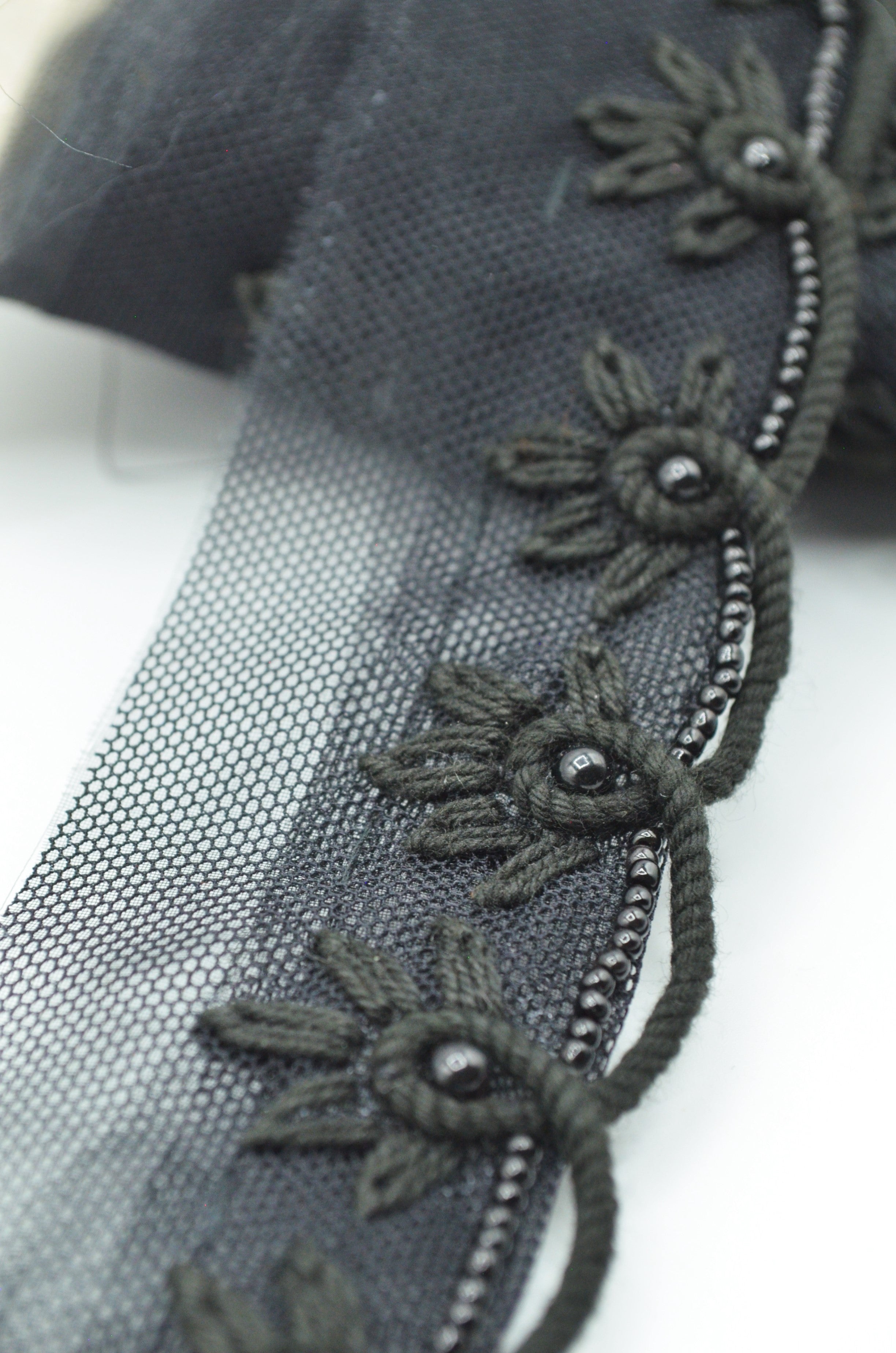 Bordaj Margine Brodat 4mm,Negru