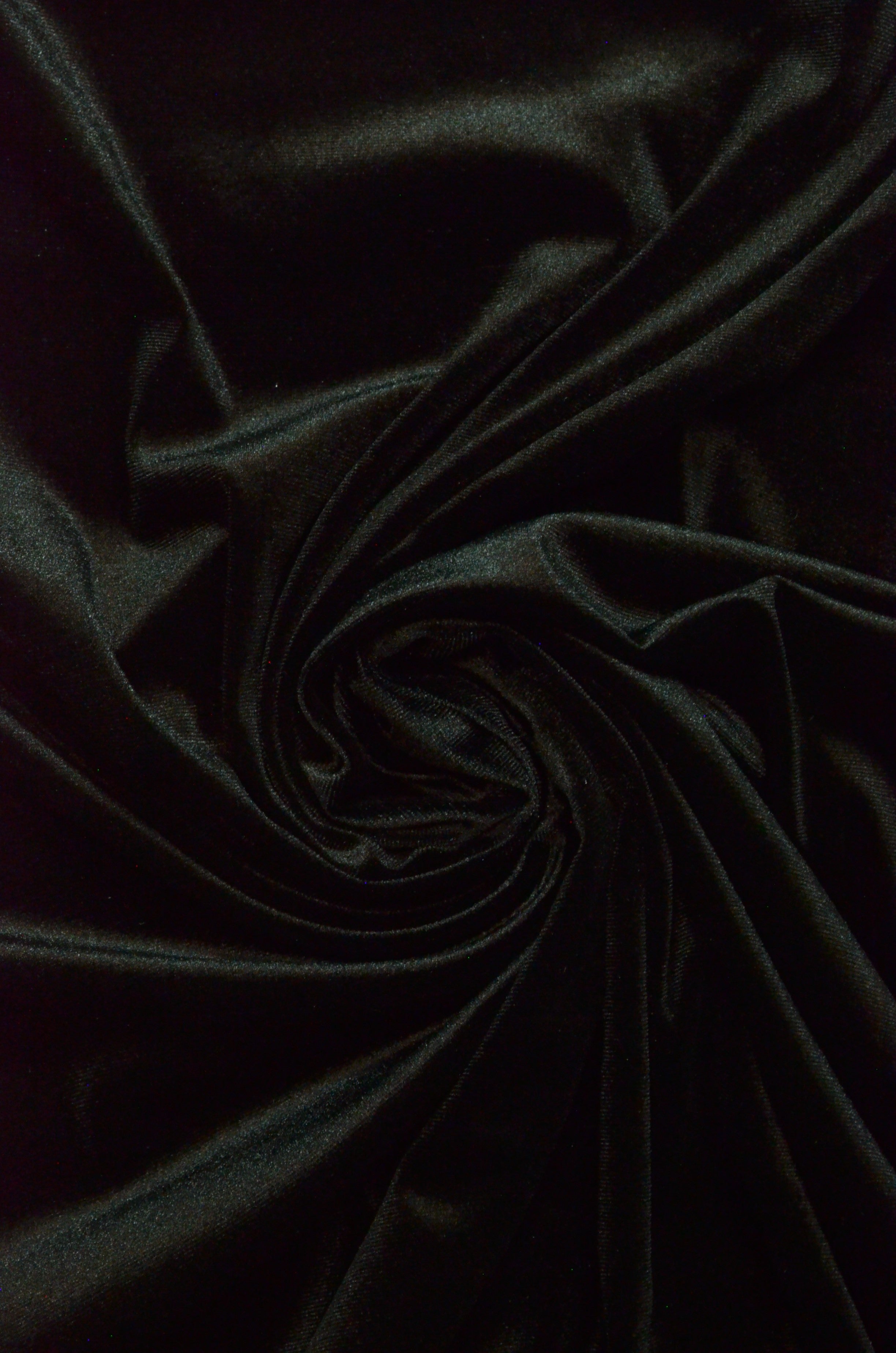 Catifea Elastica, Negru