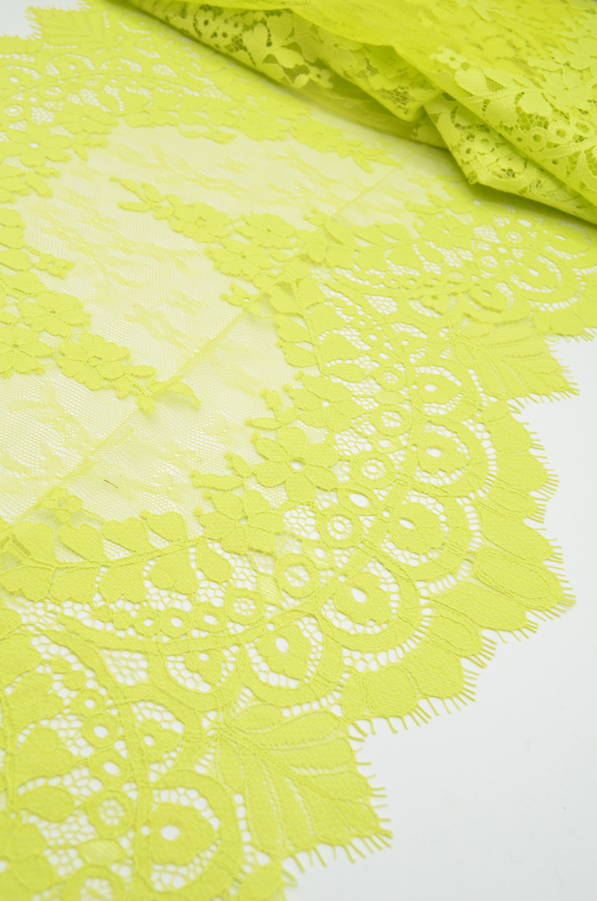 Dantela Chantilly 38x300cm, Verde Lime