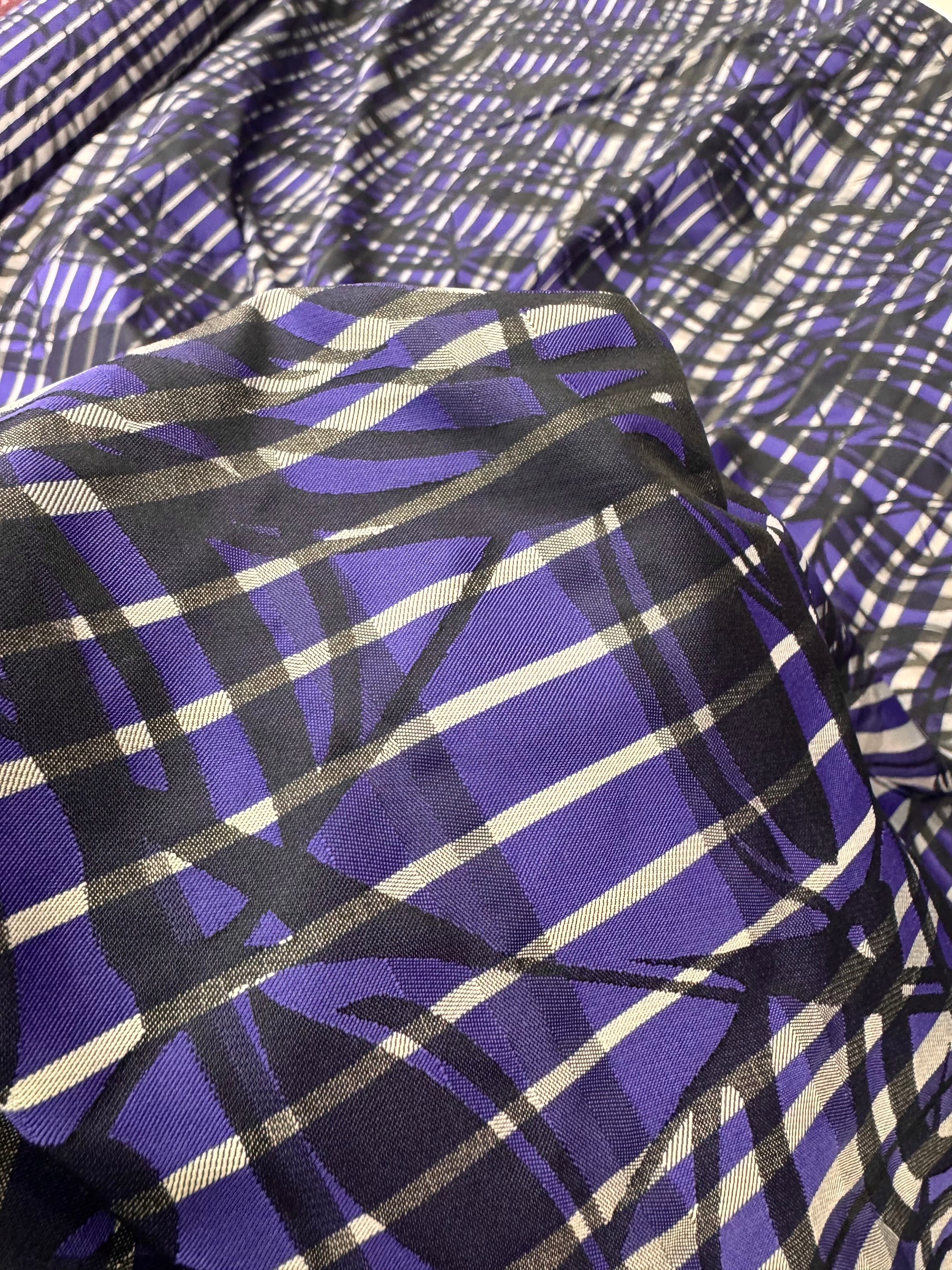 Tafta subtire fasoasa mov