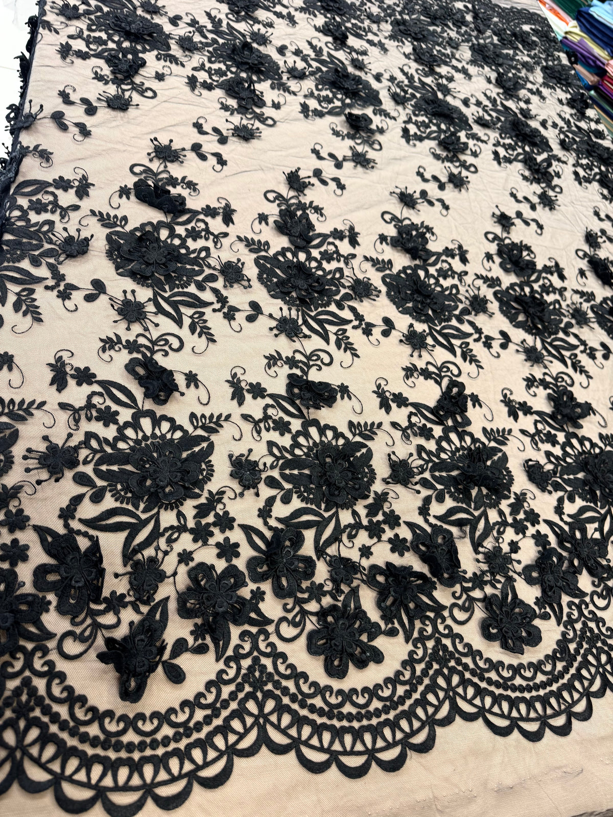 Broderie 3D Pe Tull, Negru