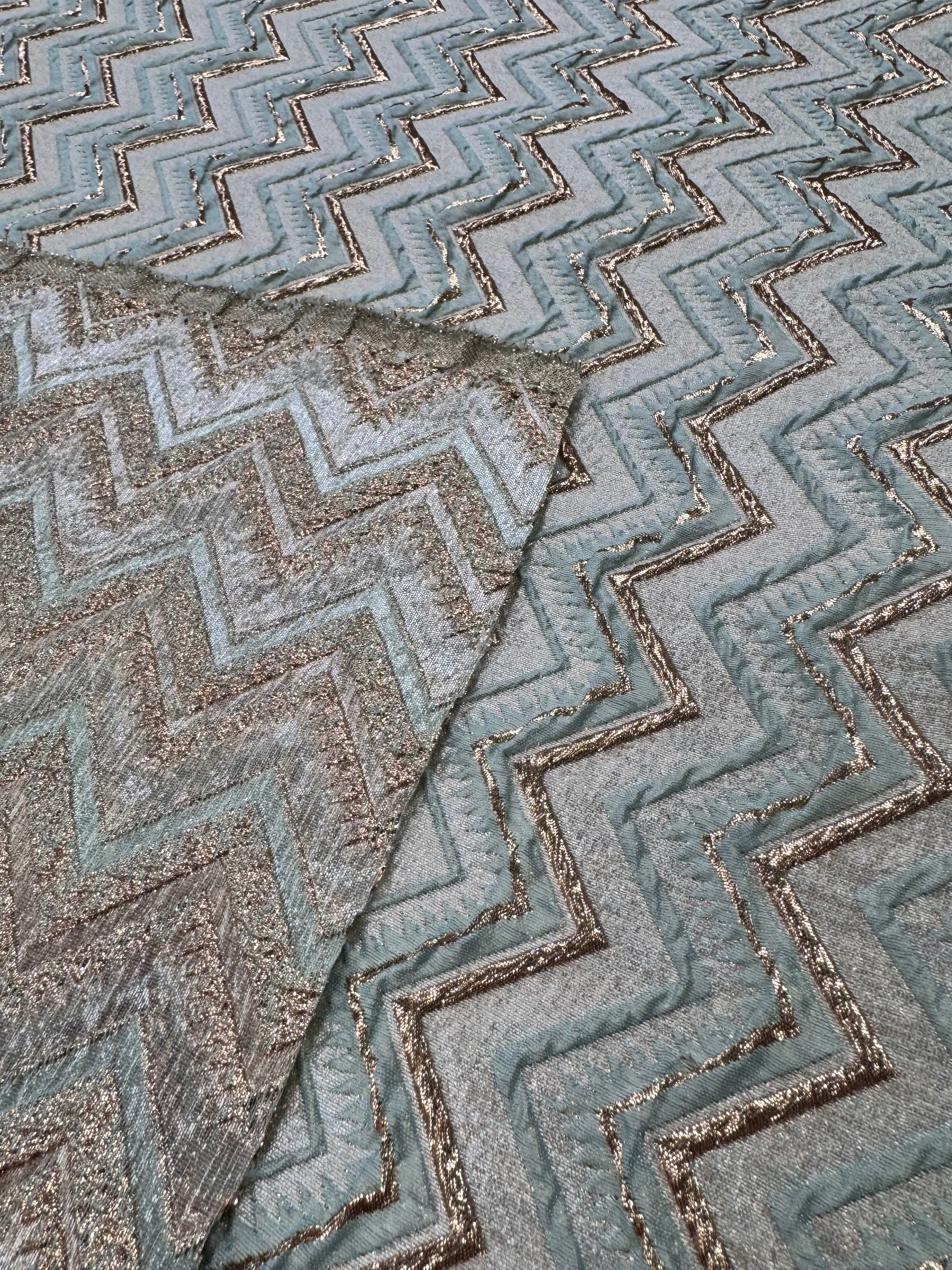 Brocard Cu Fir Lame, Vernil