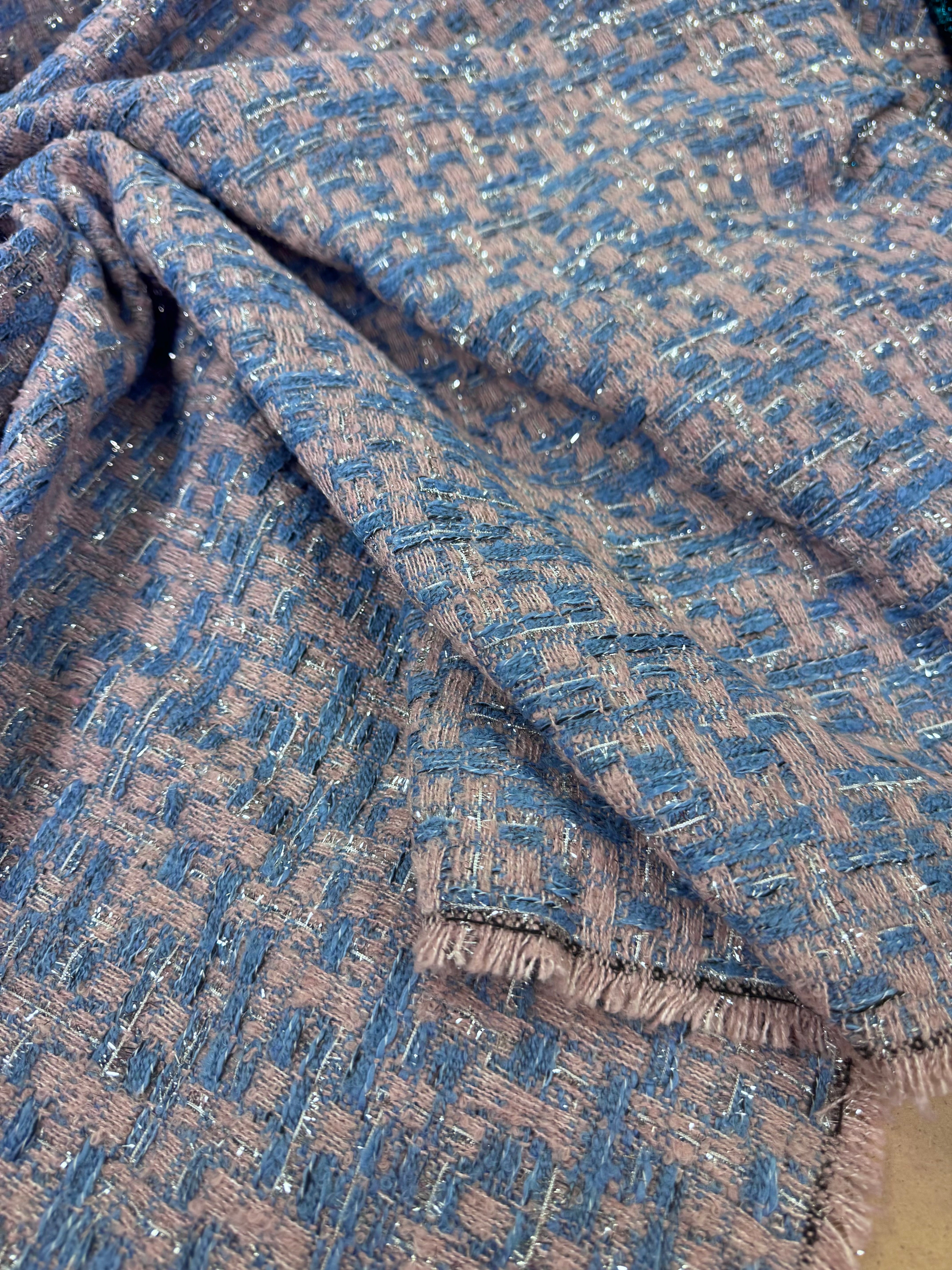 Stofă Tweed roz cu bleu si fir lurex argintiu