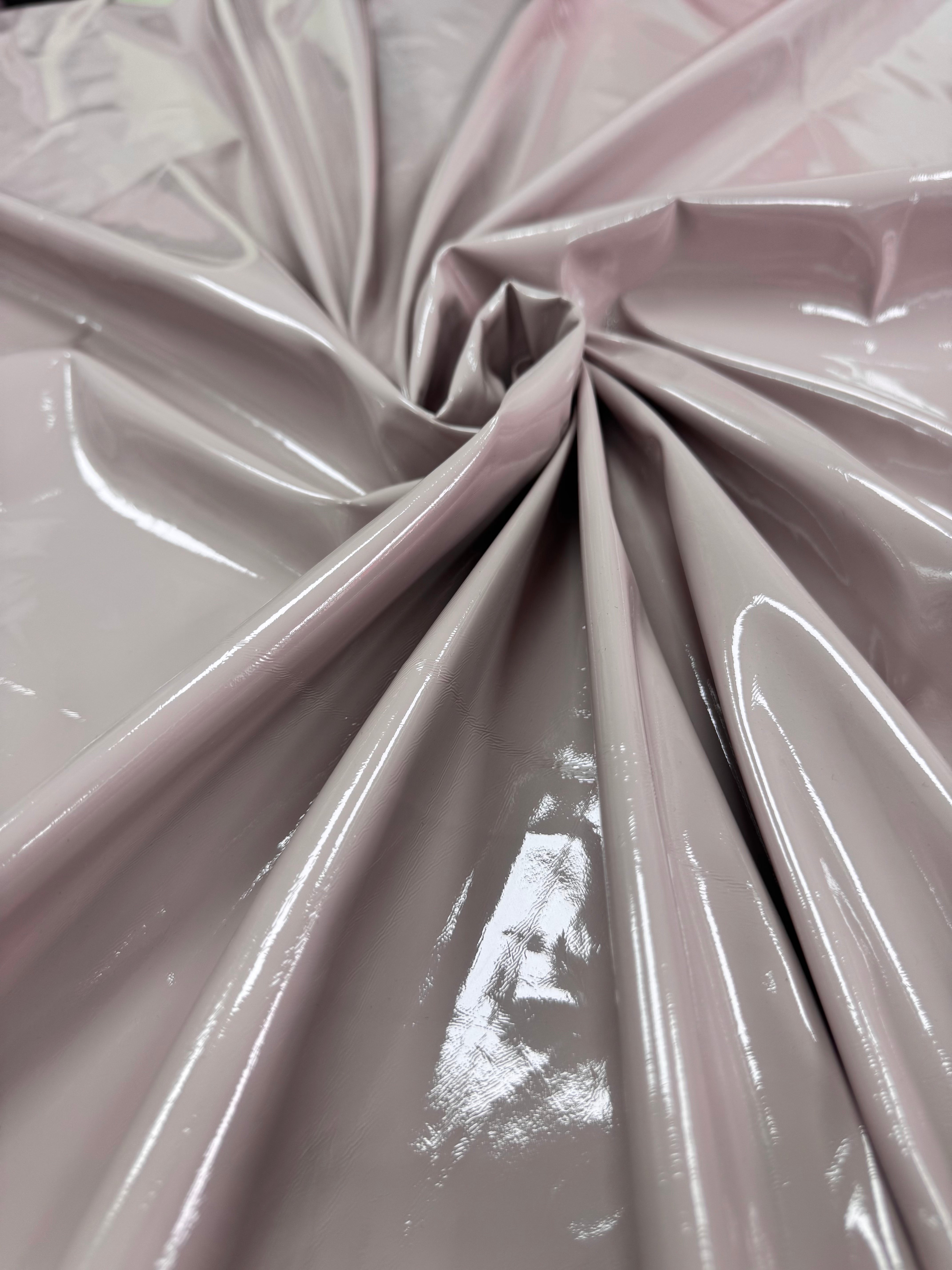Țesătură latex imitație de piele lăcuită cu elastan - Bej Roze