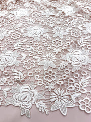 Broderie Sparta, Crem