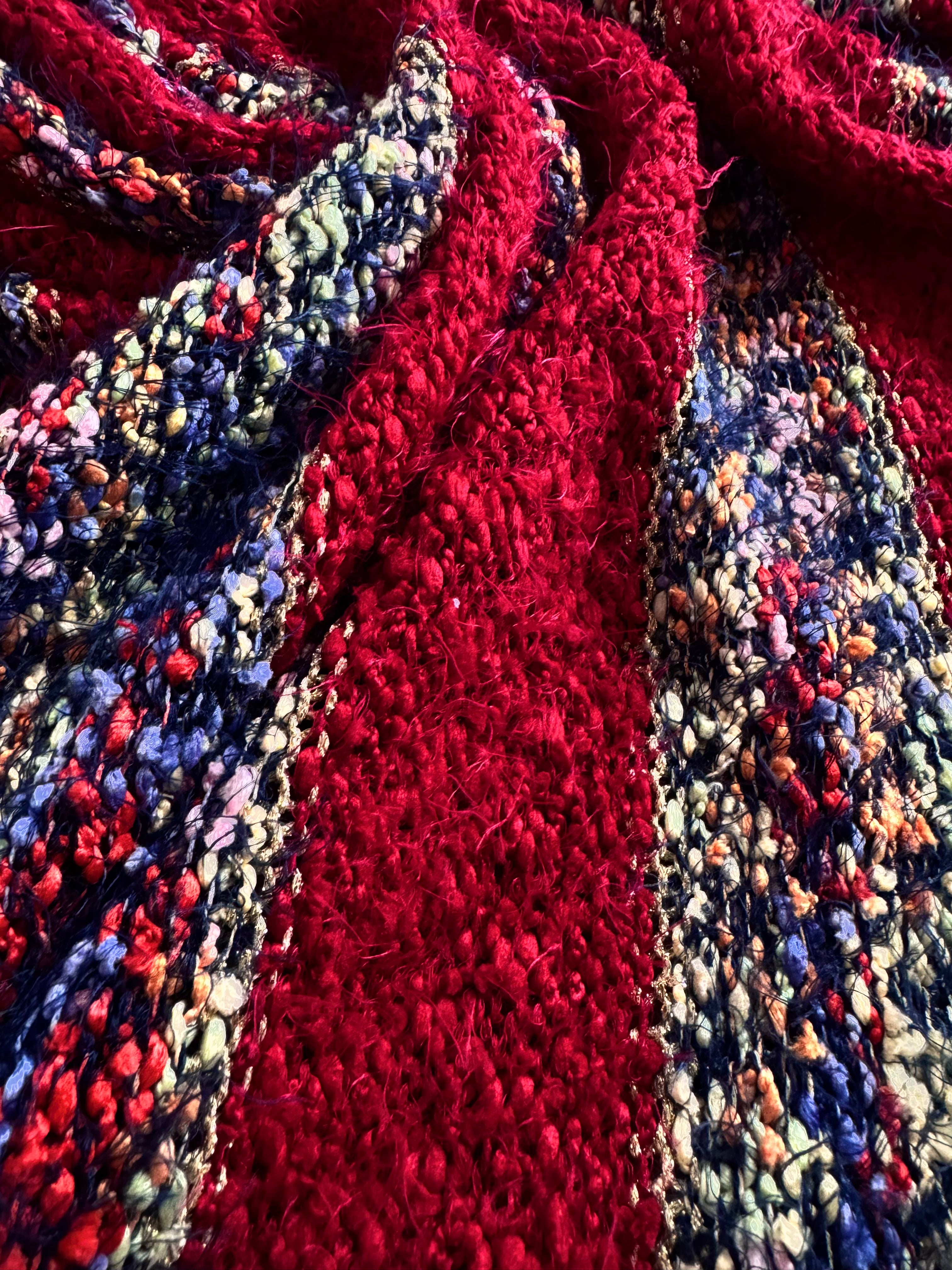 Tricot Pufos Cu Fir Lame Auriu