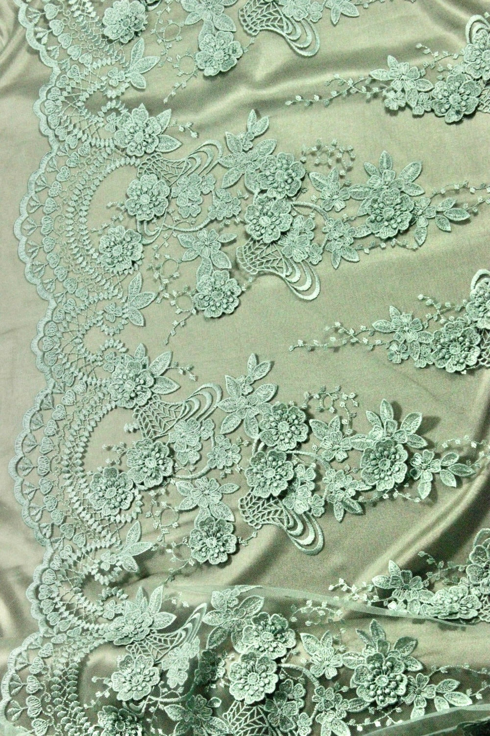 Broderie 3D Pe Tull, Vernil