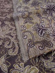 Brocard maro cu fir metalizat auriu