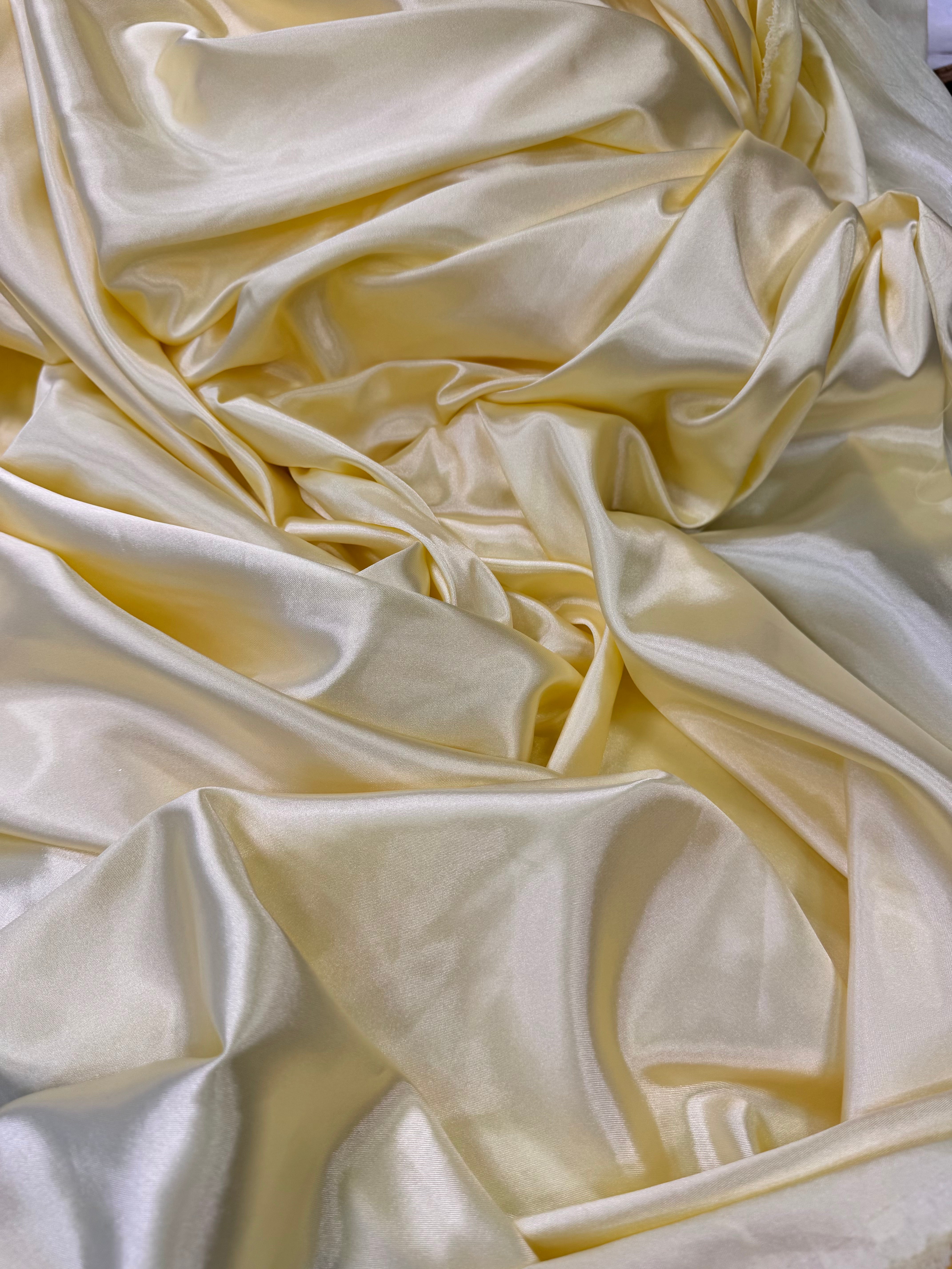 Saten Elastic, Galben pastel