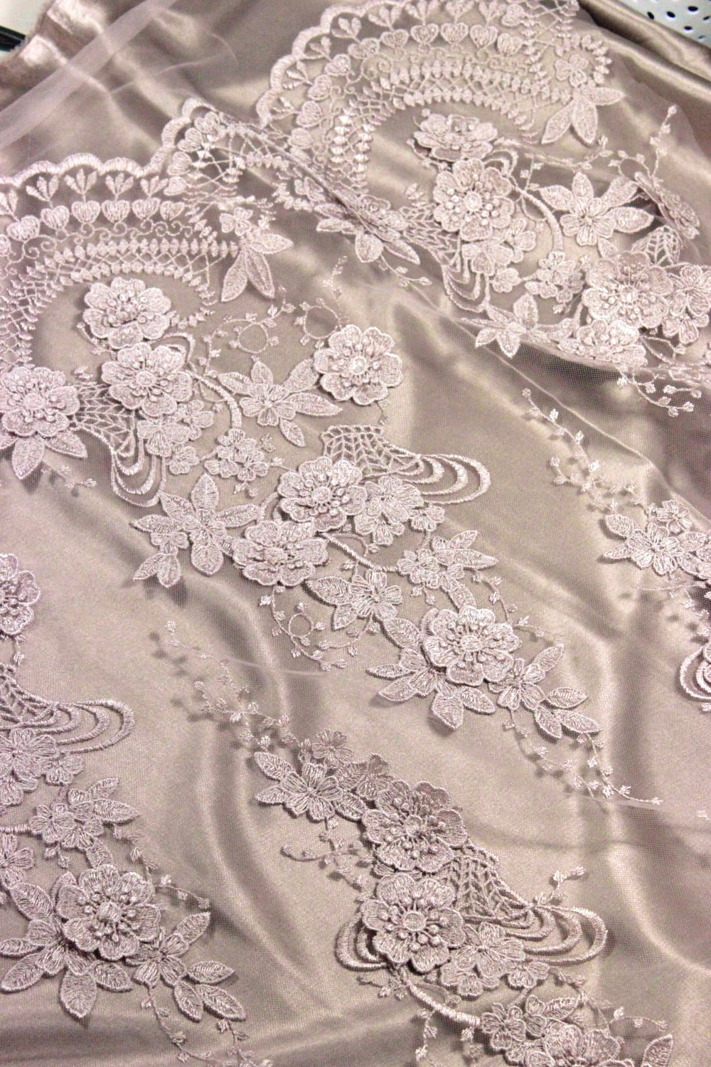 Broderie 3D Pe Tull, Roz Pudra
