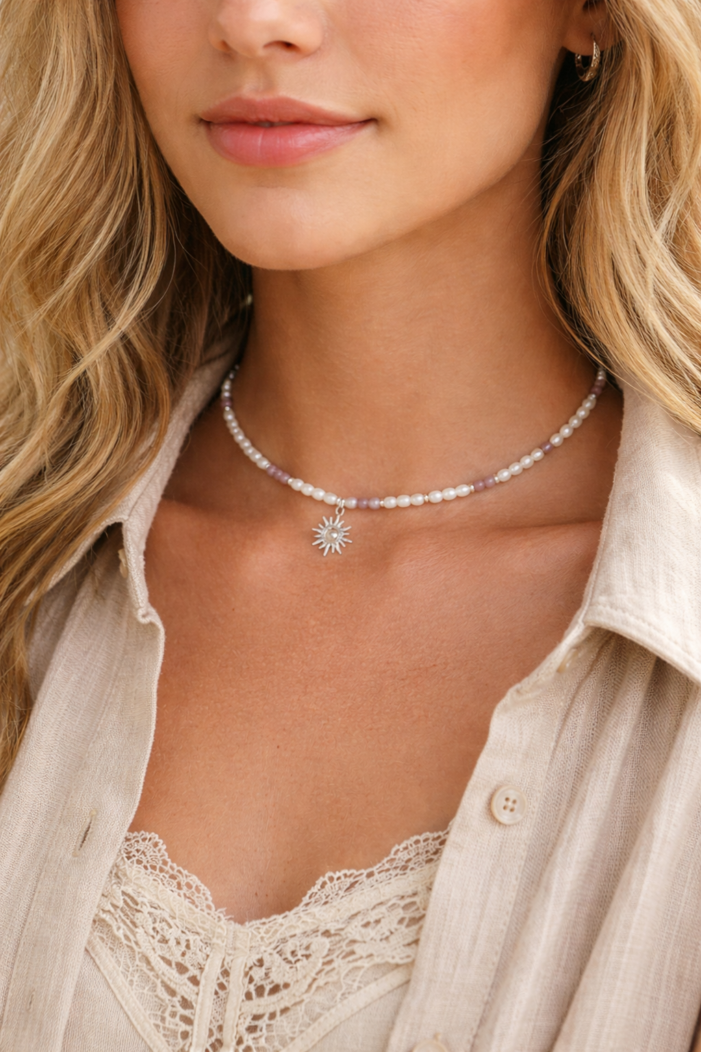 Colier din perle de cultură și cuarț strawberry – cu pandantiv Soare din argint