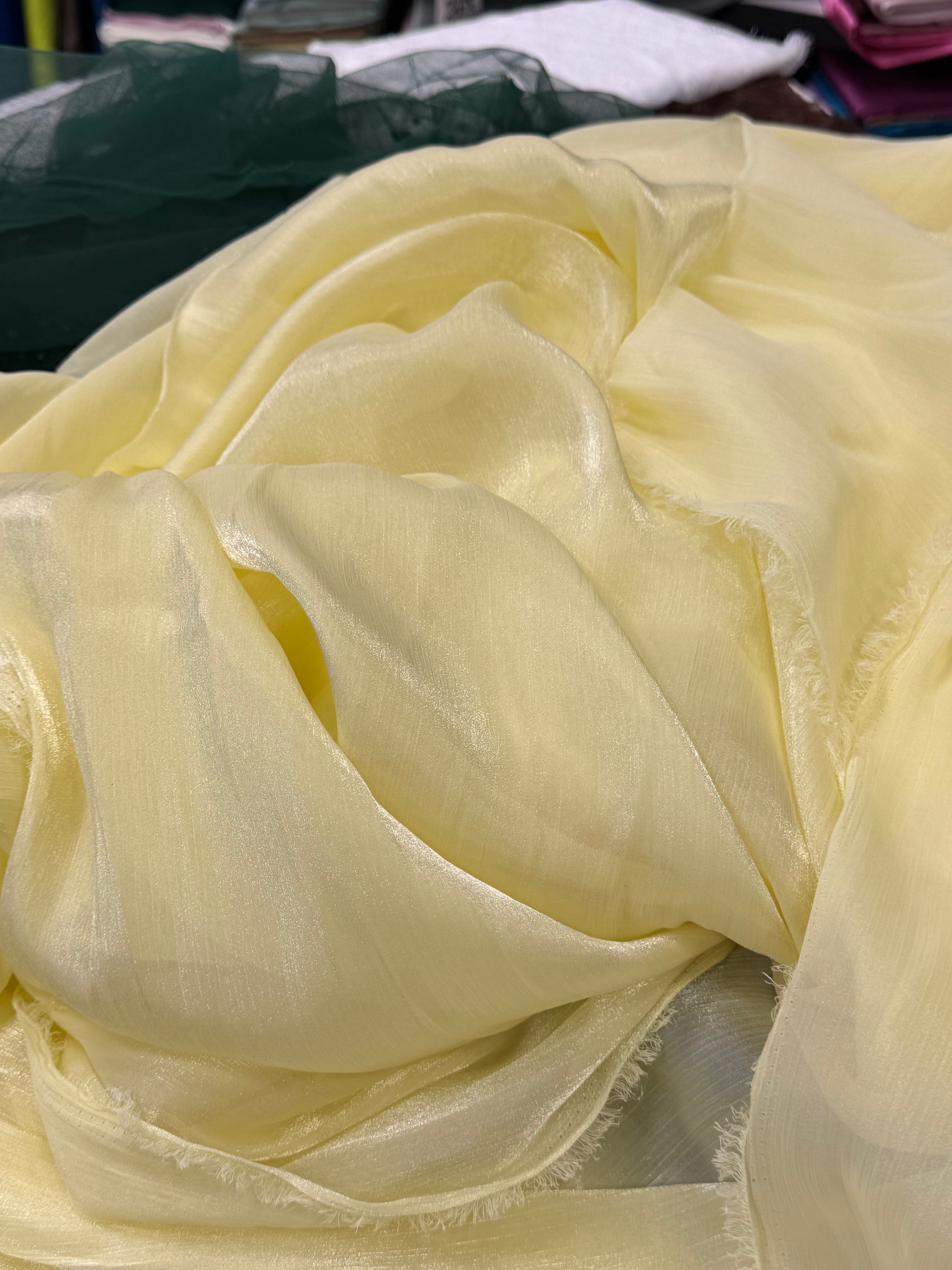 Voal Metalizat Galben Pastel