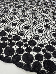 Broderie Sparta, Negru