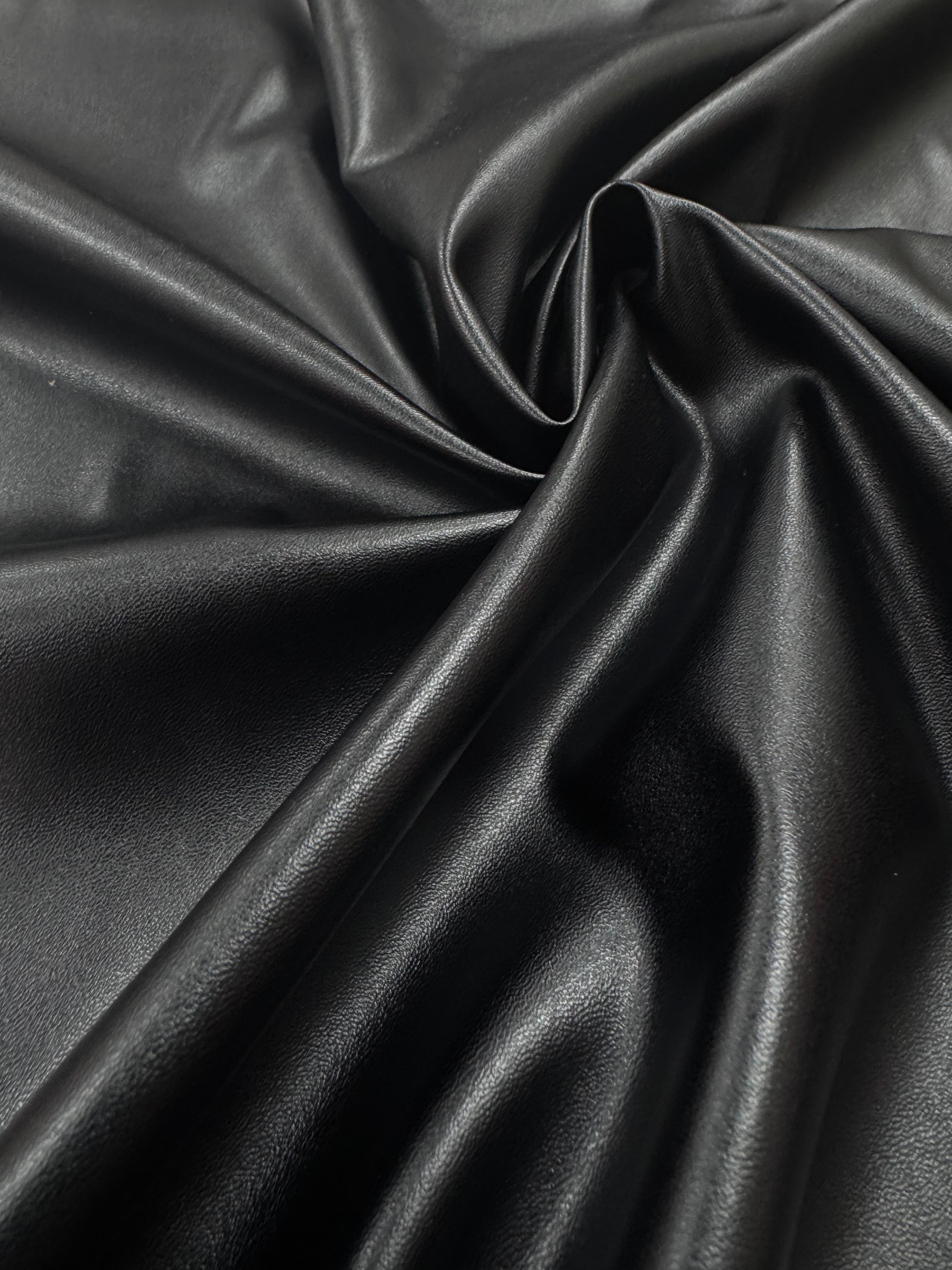 Piele Ecologica Elastica, Negru