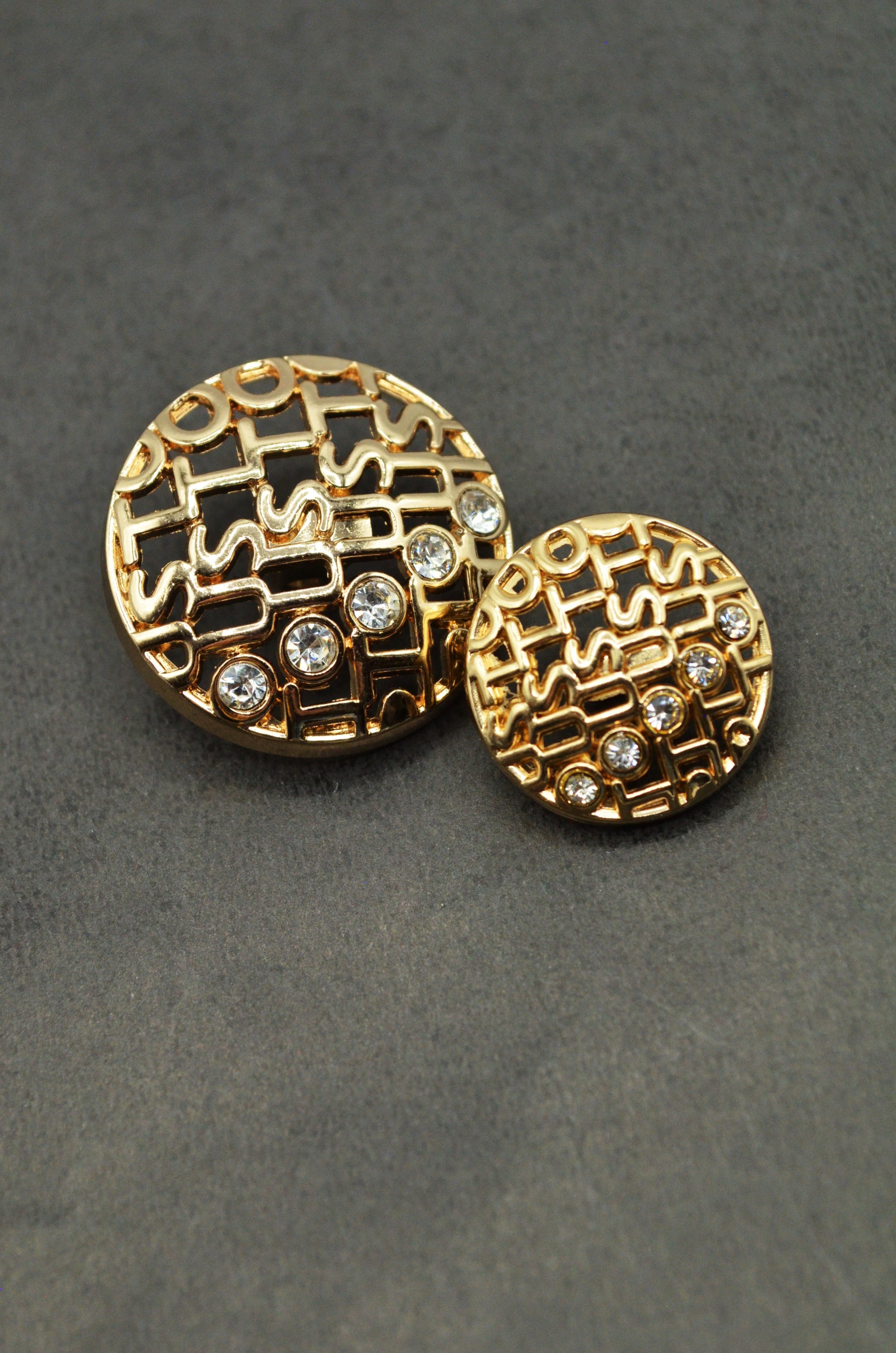 Nasturi Metalici Cu Stras Aurii