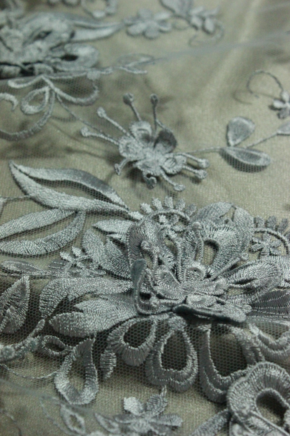 Broderie 3D Pe Tull, Gri
