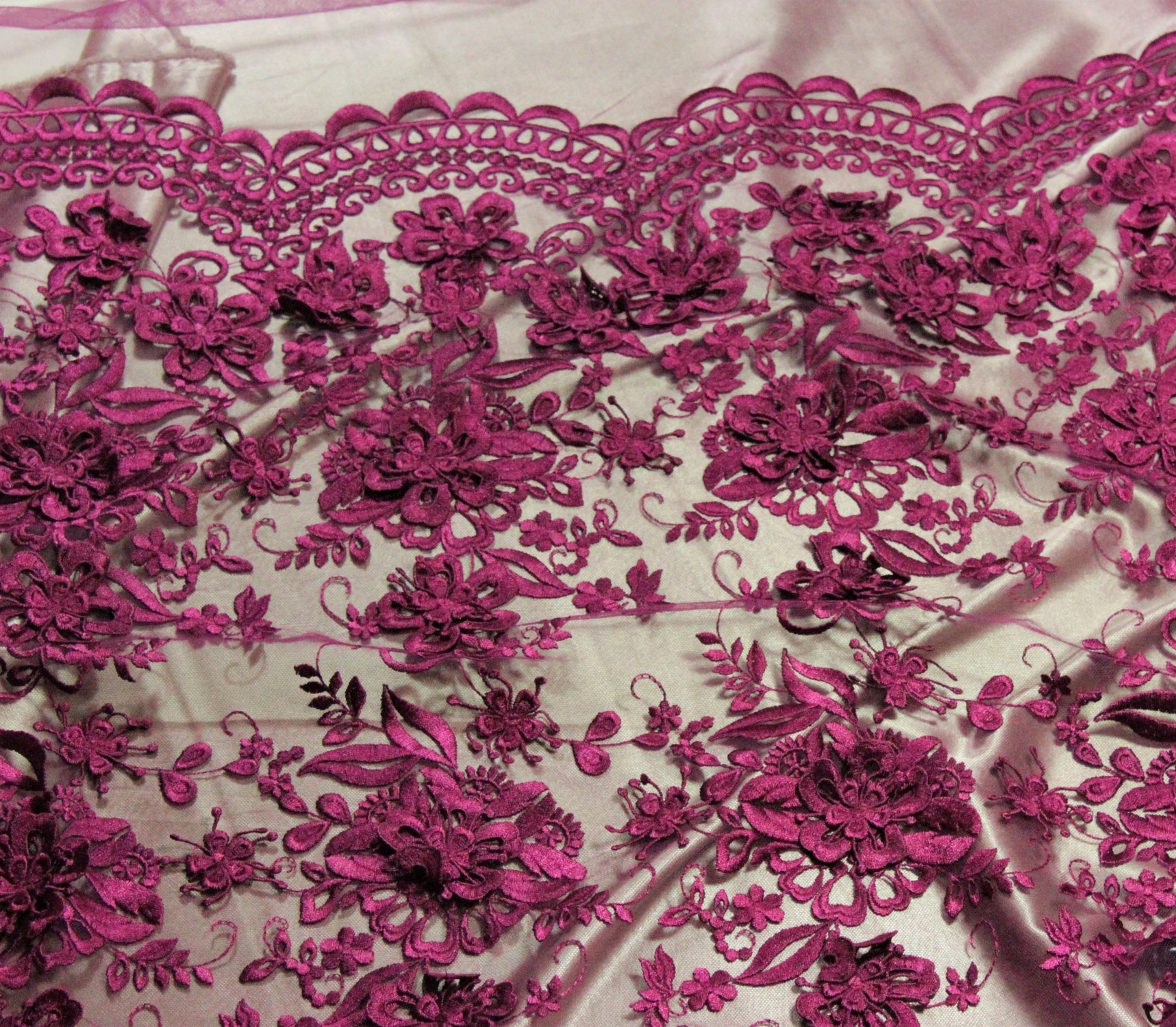 Broderie 3D Pe Tull, Magenta