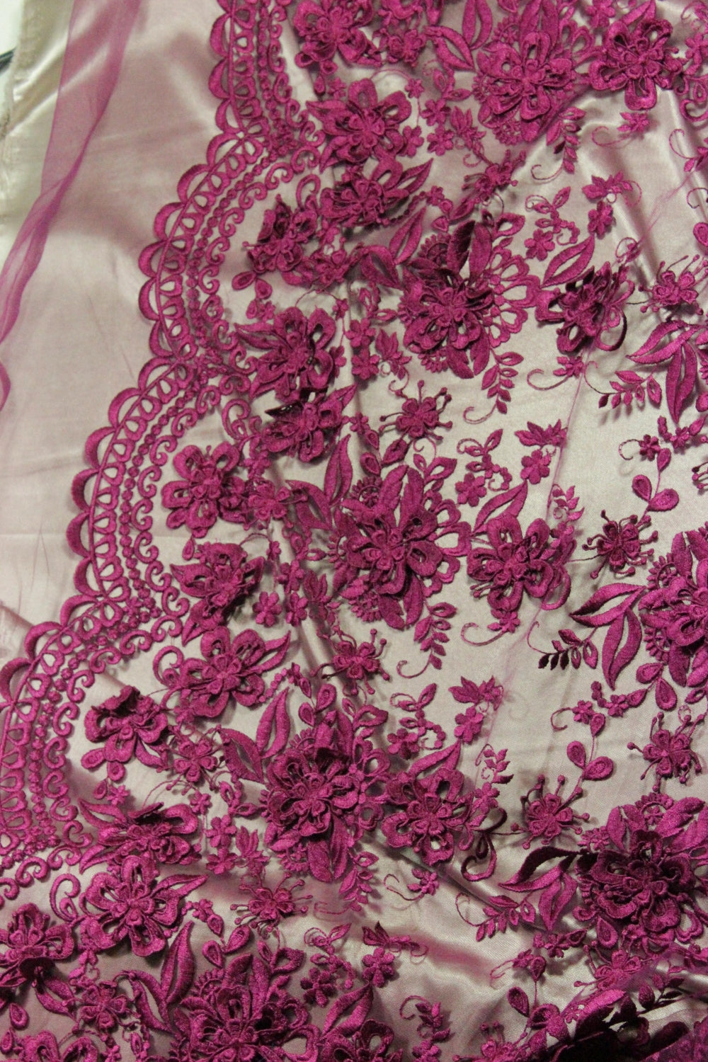 Broderie 3D Pe Tull, Magenta