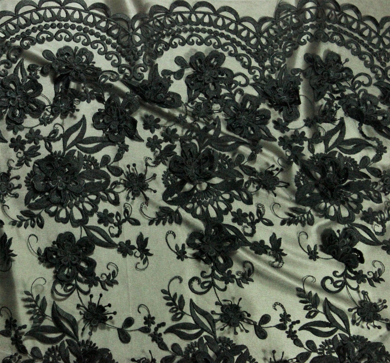 Broderie 3D Pe Tull, Negru