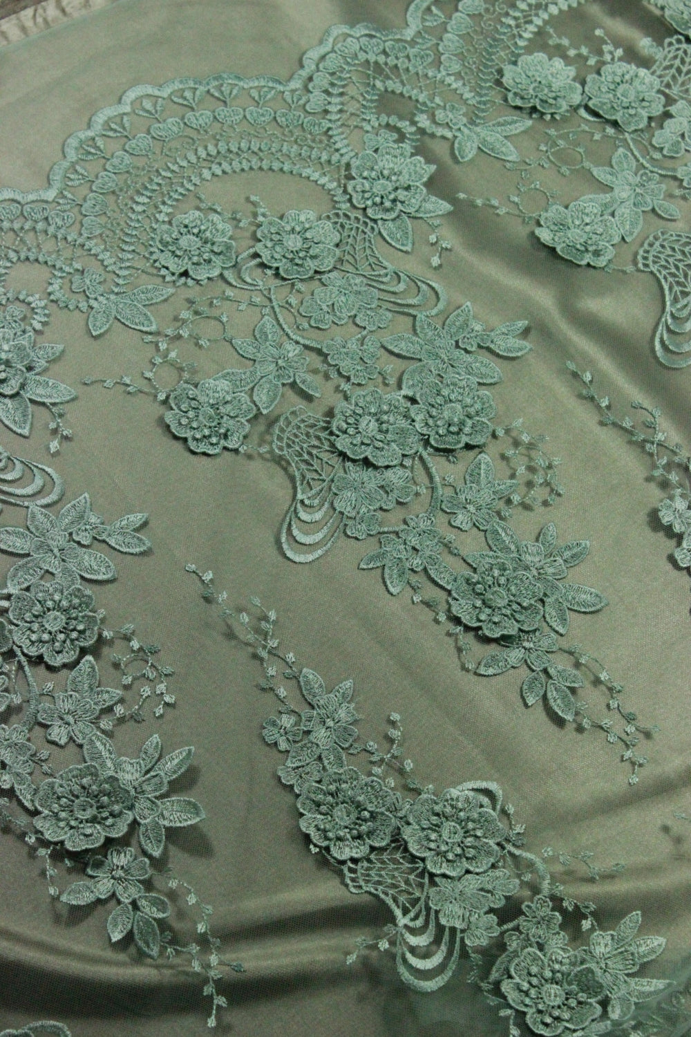Broderie 3D Pe Tull, Vernil