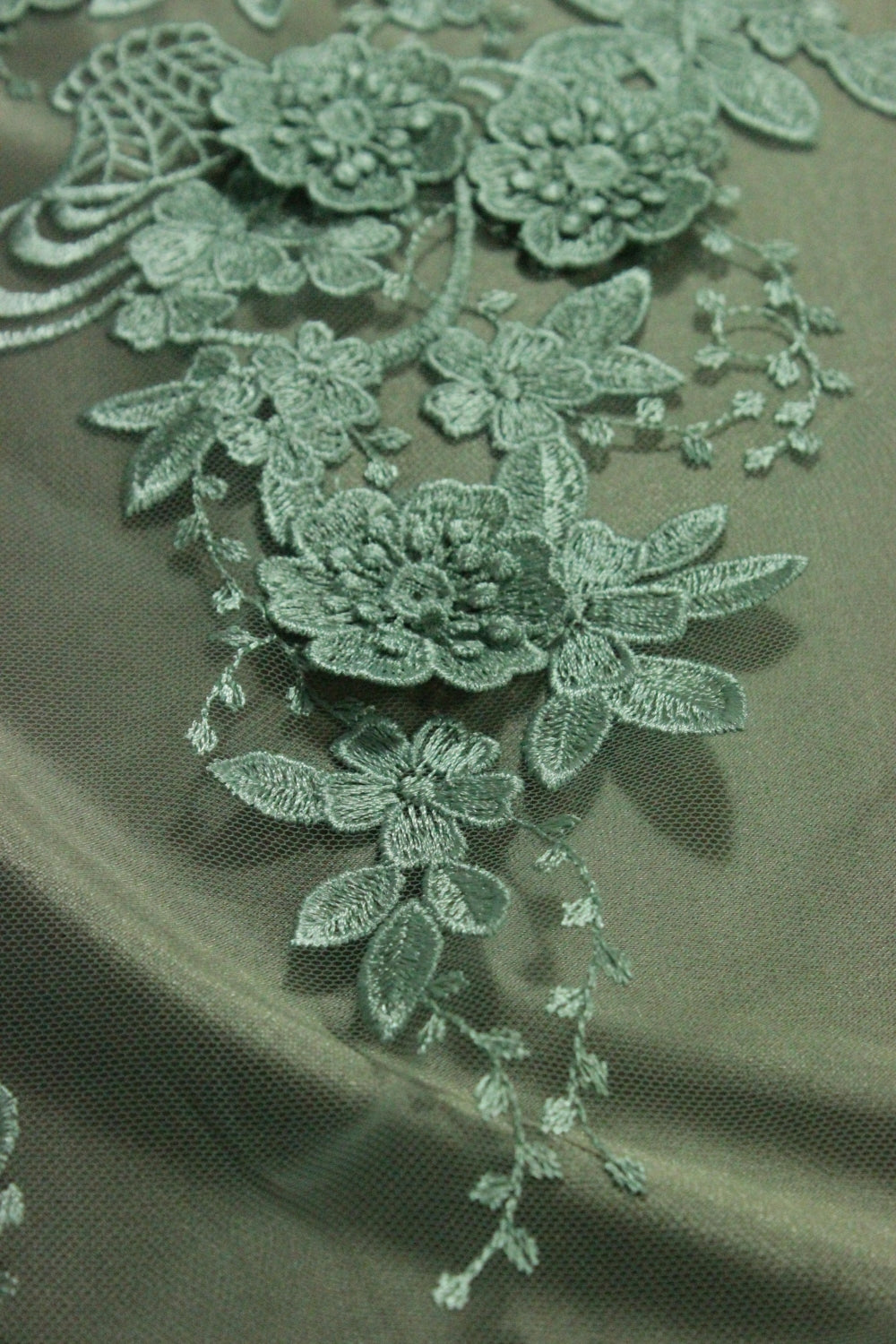 Broderie 3D Pe Tull, Vernil