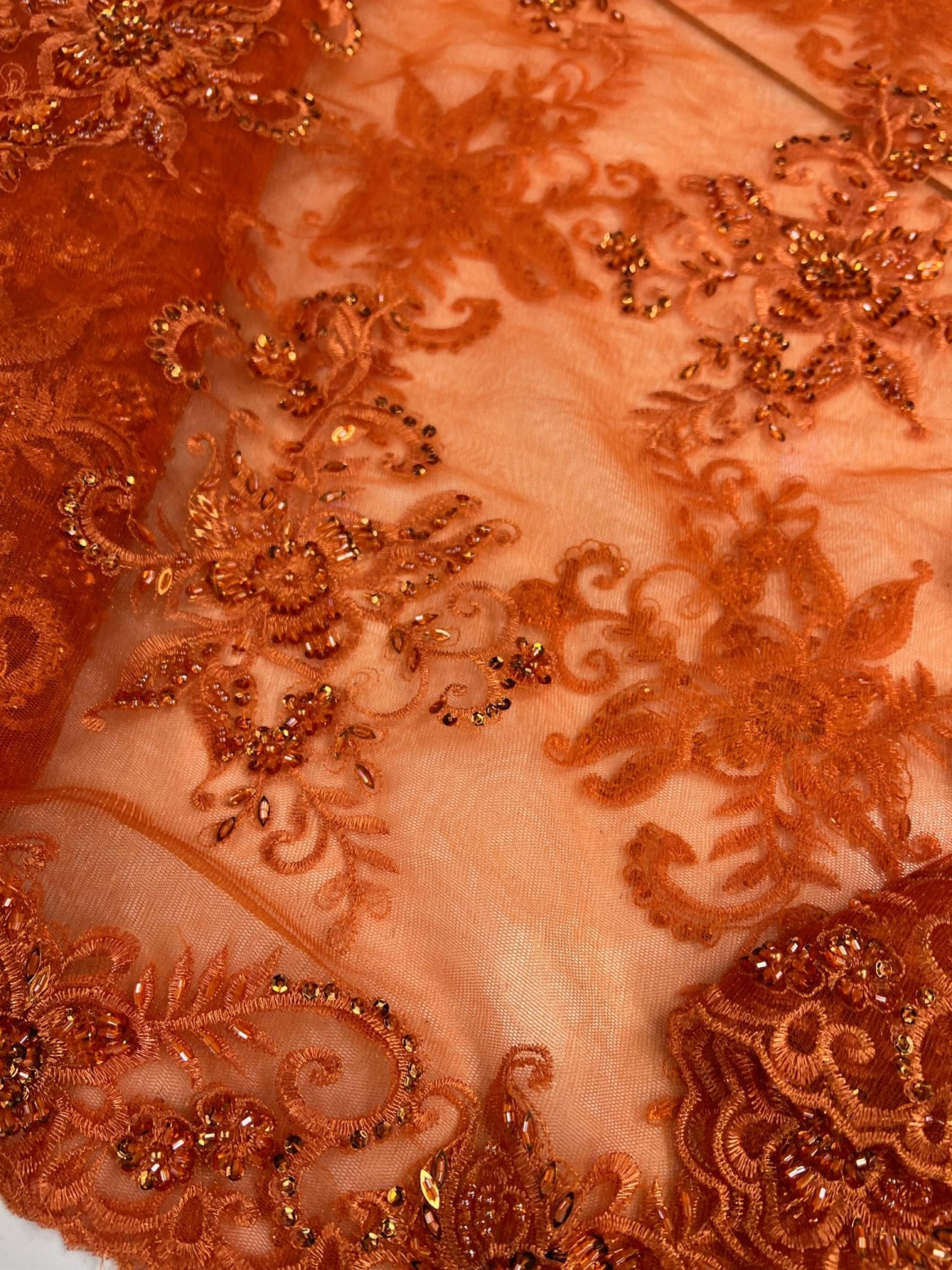 Broderie Cu Margele Si Paiete Pe Tull, Protocaliu