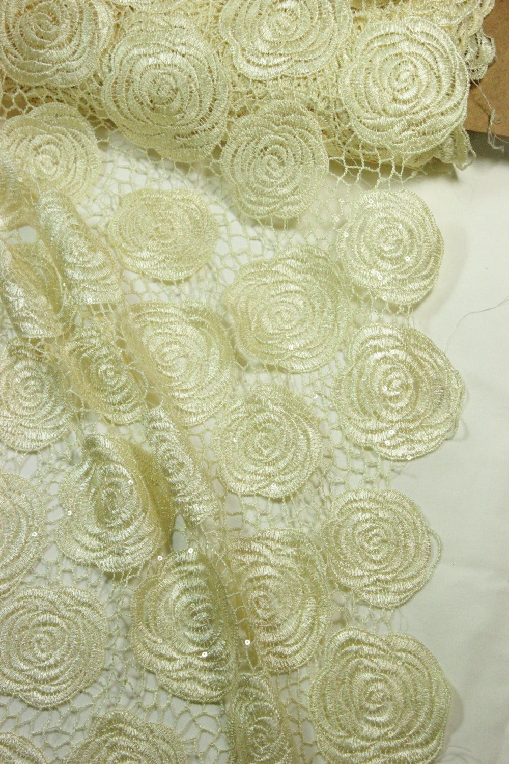 Broderie Cu Paiete Fine, Crem