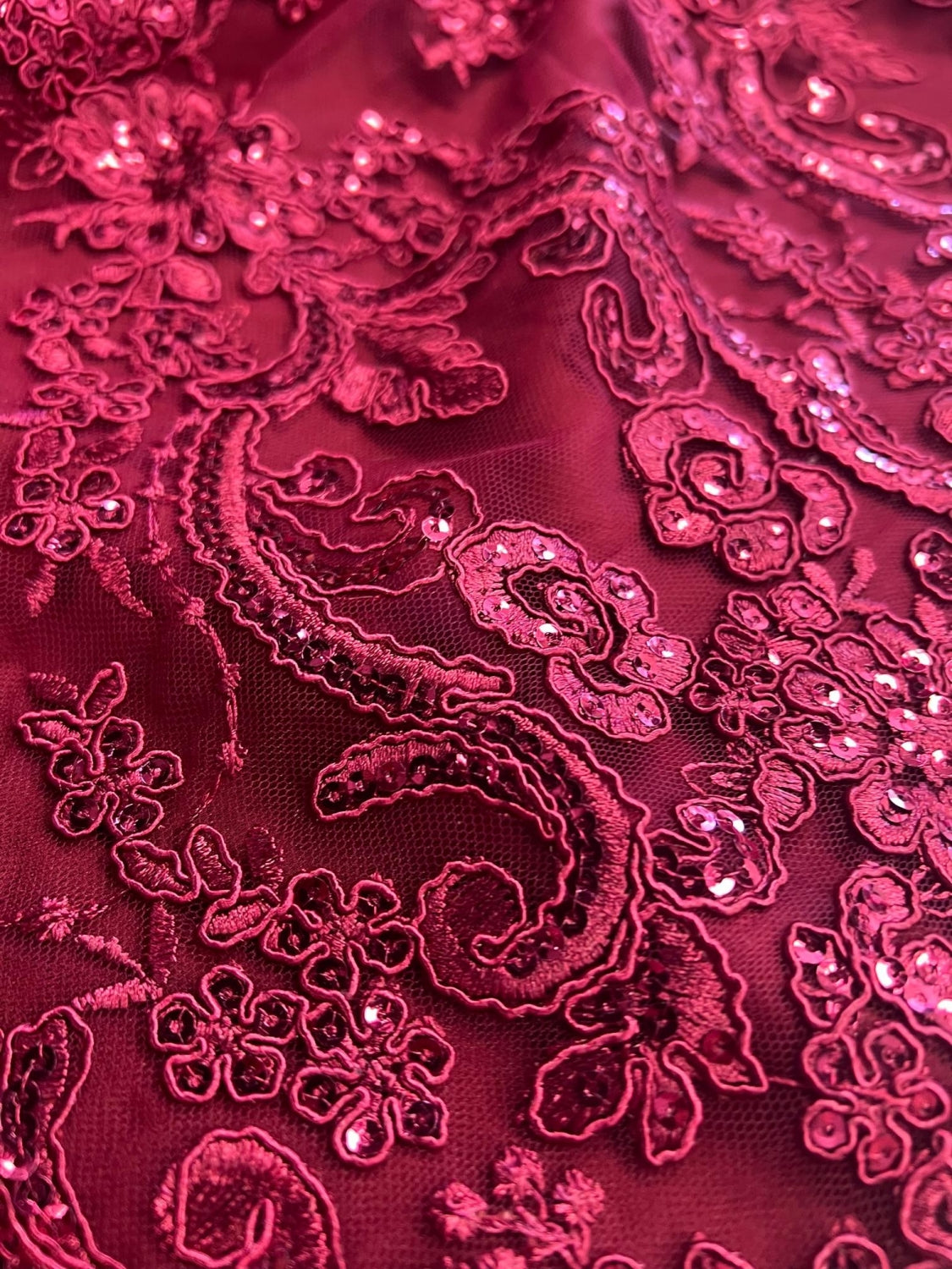 Broderie Cu Paiete Fine, Grena