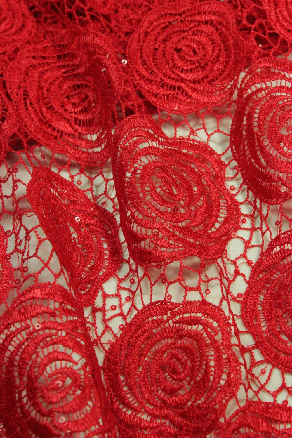 Broderie Cu Paiete Fine, Rosu