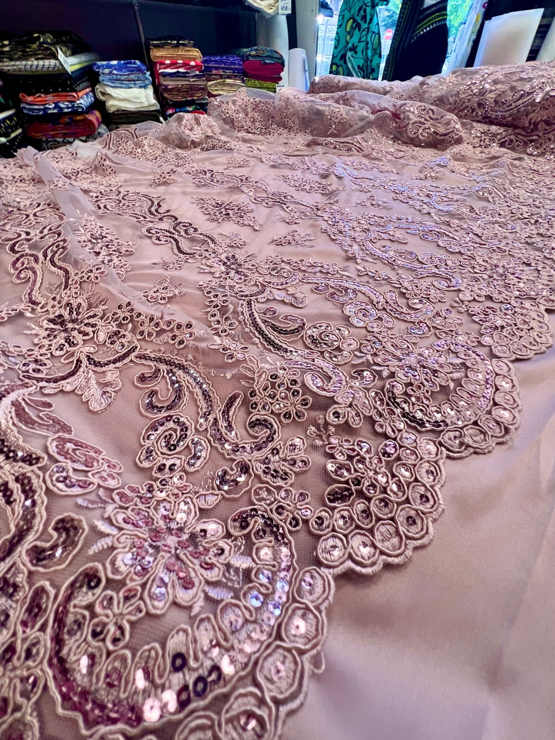 Broderie Cu Paiete Fine, Roz Prafuit