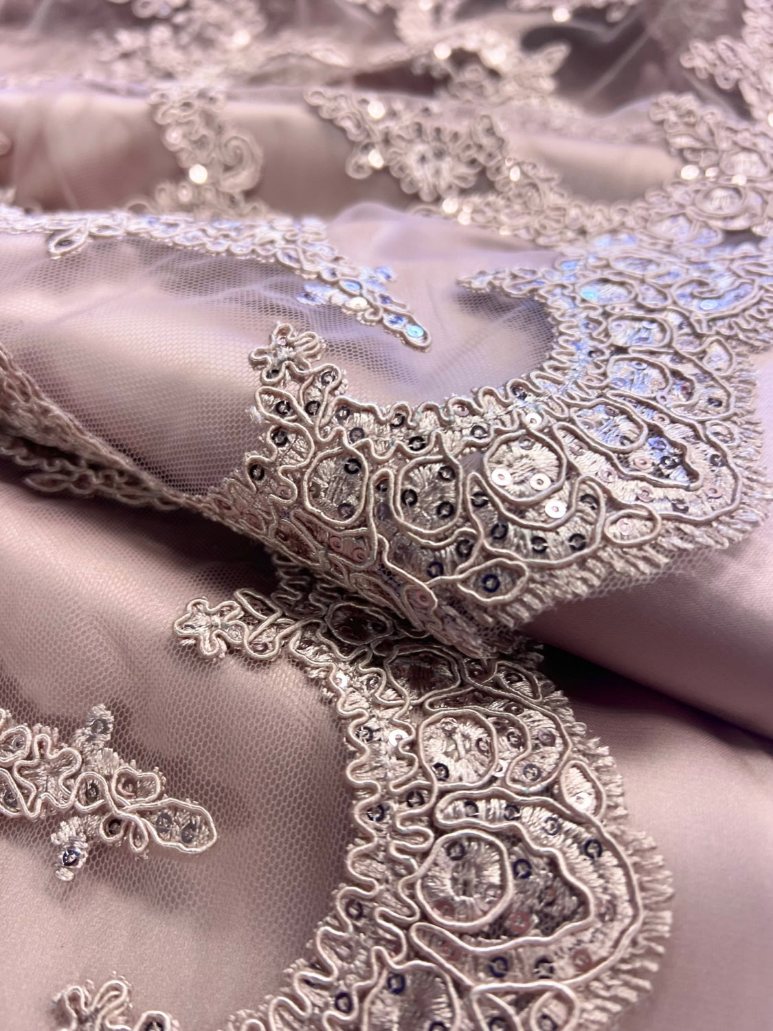Broderie Cu Paiete Fine, Roz Prafuit