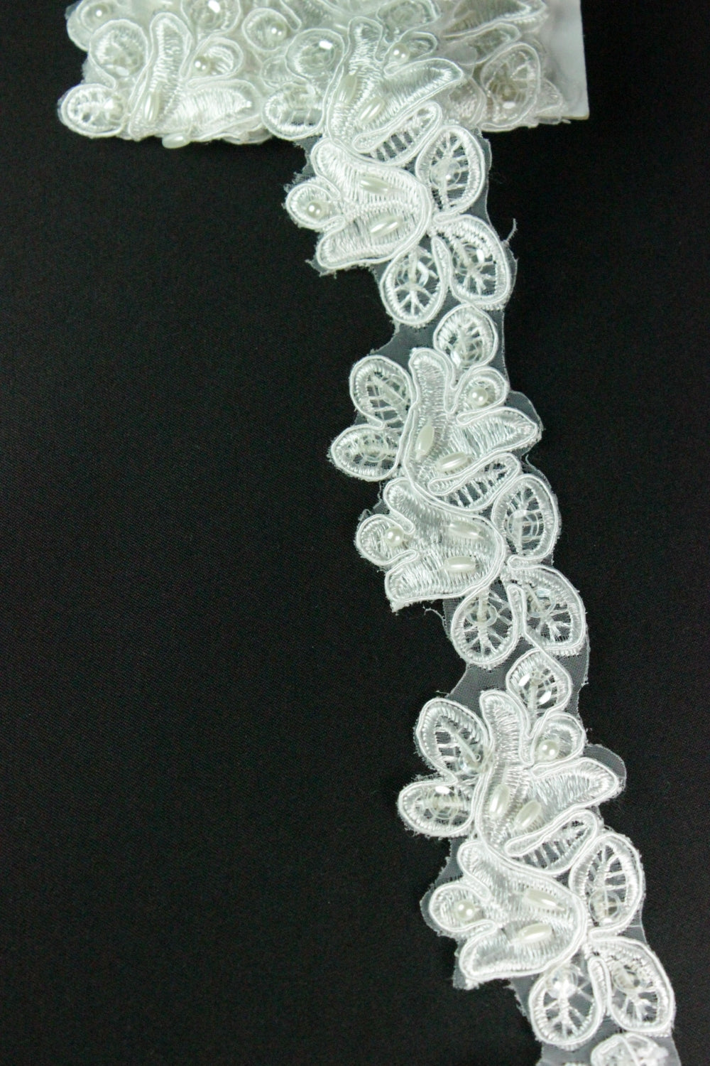 Broderie Ivoire Cu Margele 45mm