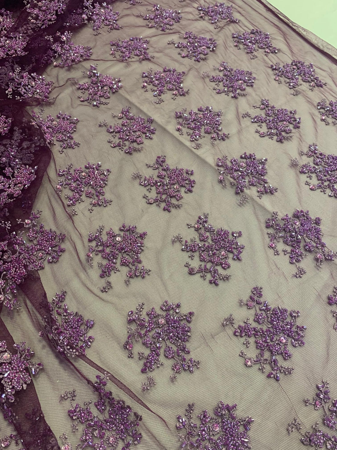 Broderie Pe Tull Cu Margele