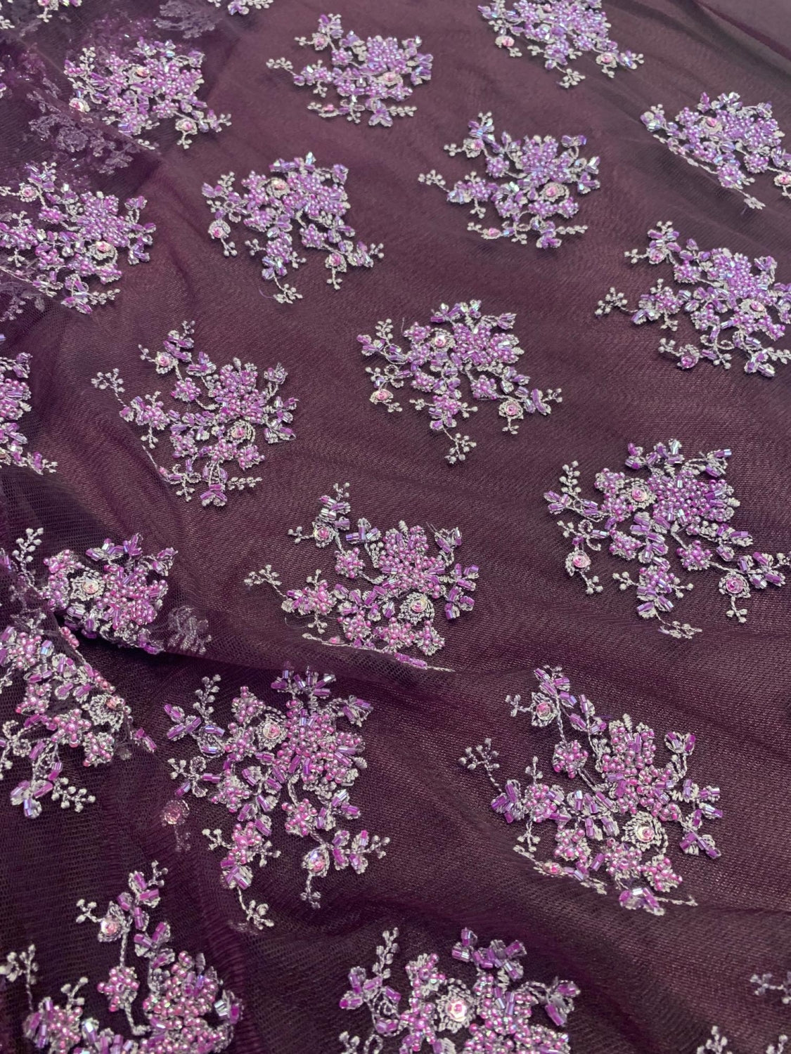 Broderie Pe Tull Cu Margele
