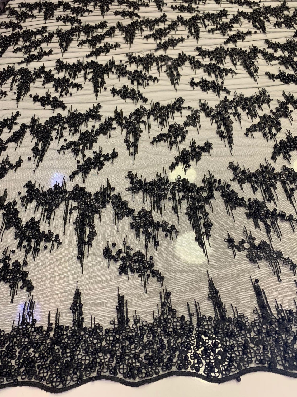 Broderie Pe Tull Cu Margele, Negru