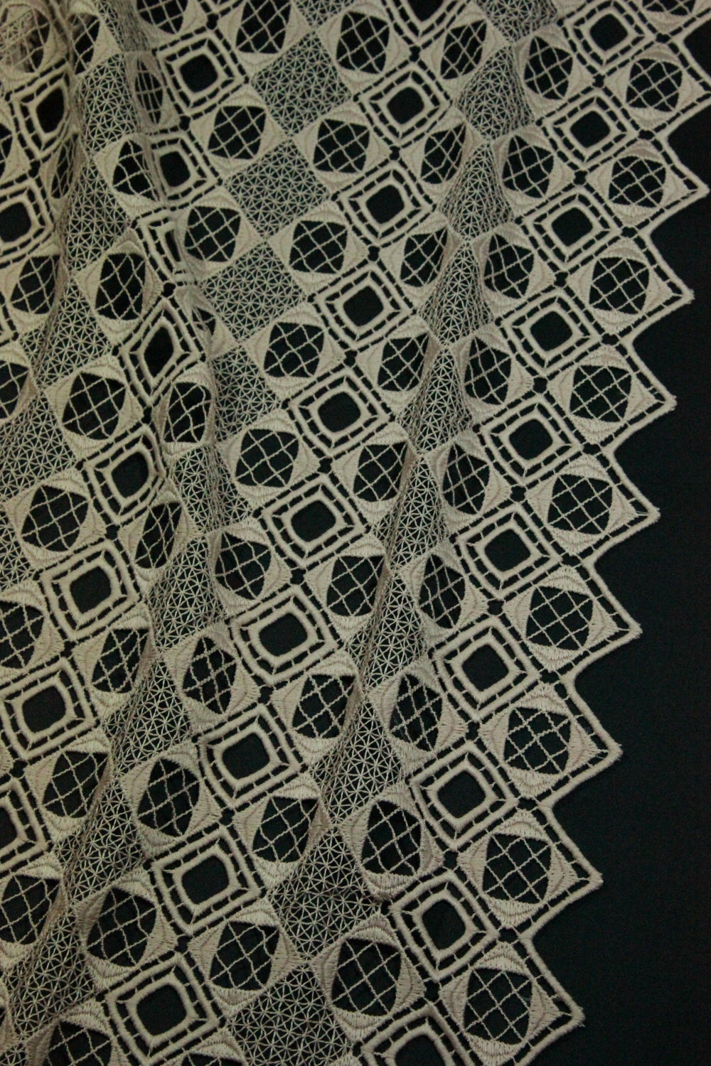 Broderie Sparta Bej Roze