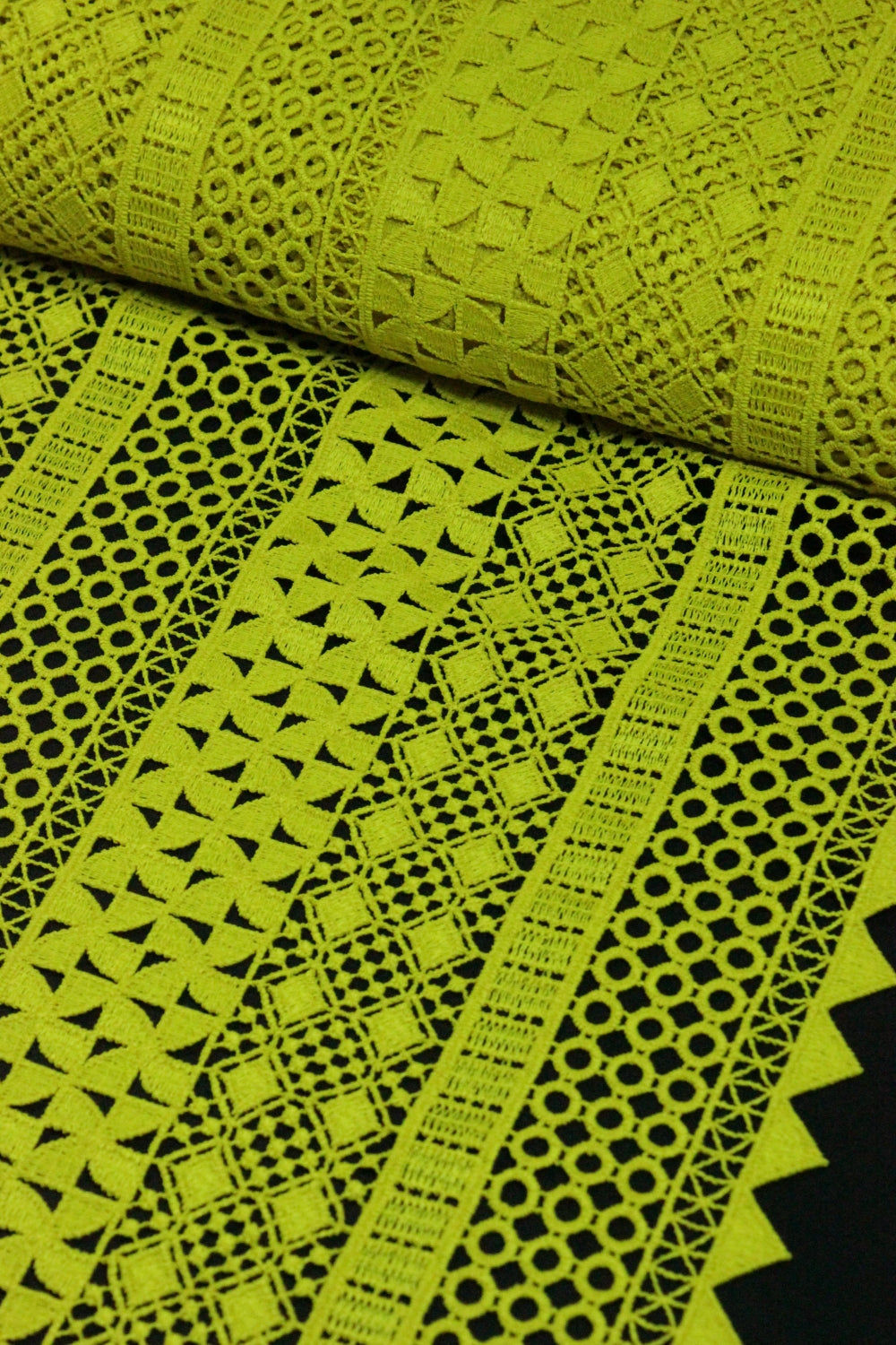 Broderie Sparta Galbena, Latime 55cm