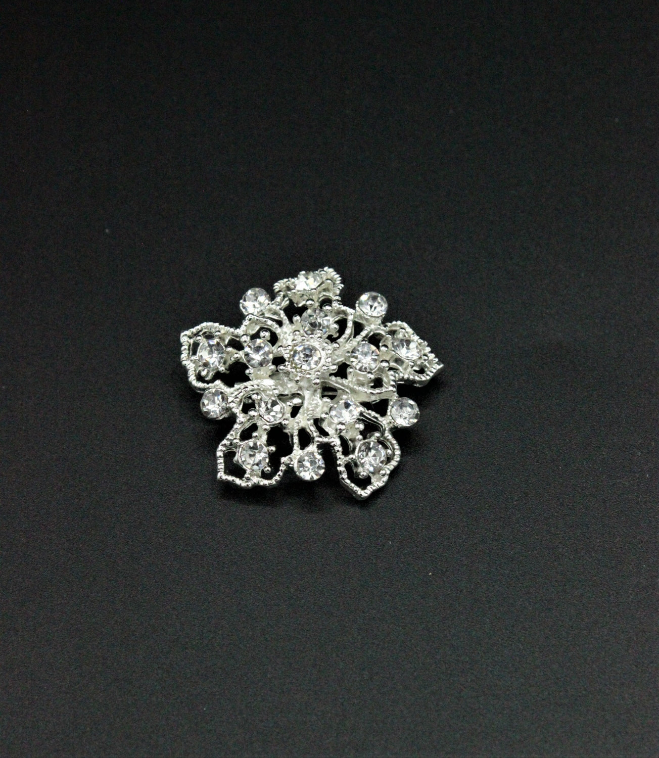 Brosa Cu Pietre, 30mm