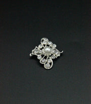 Brosa Cu Pietre Si Perle, 30x35mm