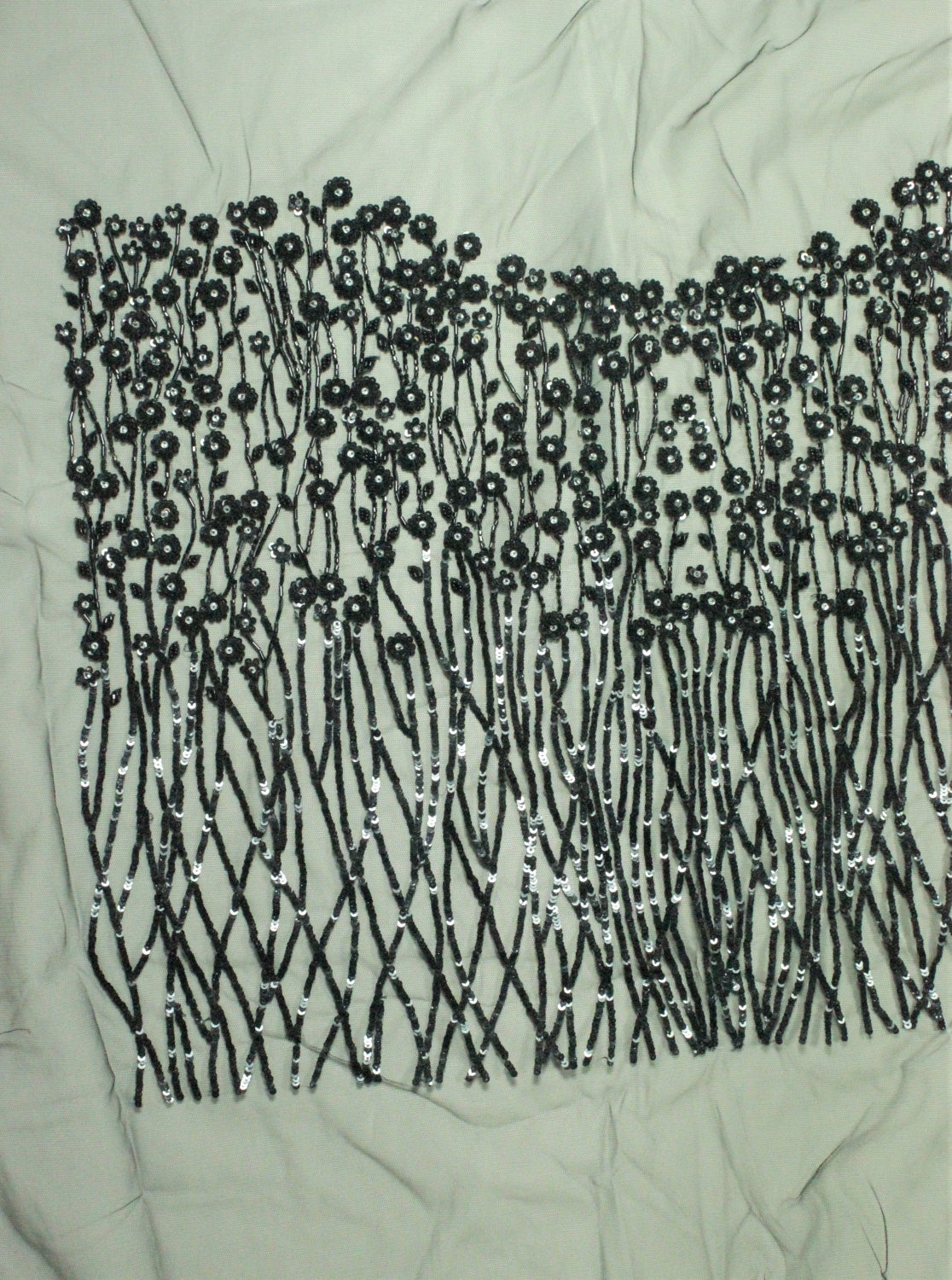 Bust Broderie Pe Tull Cu Margele Si Paiete, Negru,55x40cm