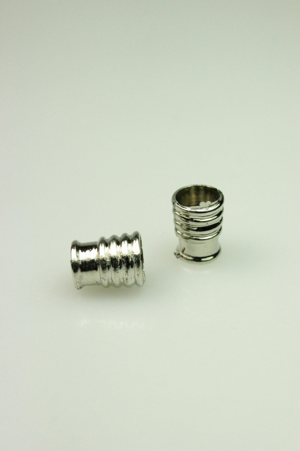 Capete Snur 5mm, Plastic, Argintiu, (2Buc)