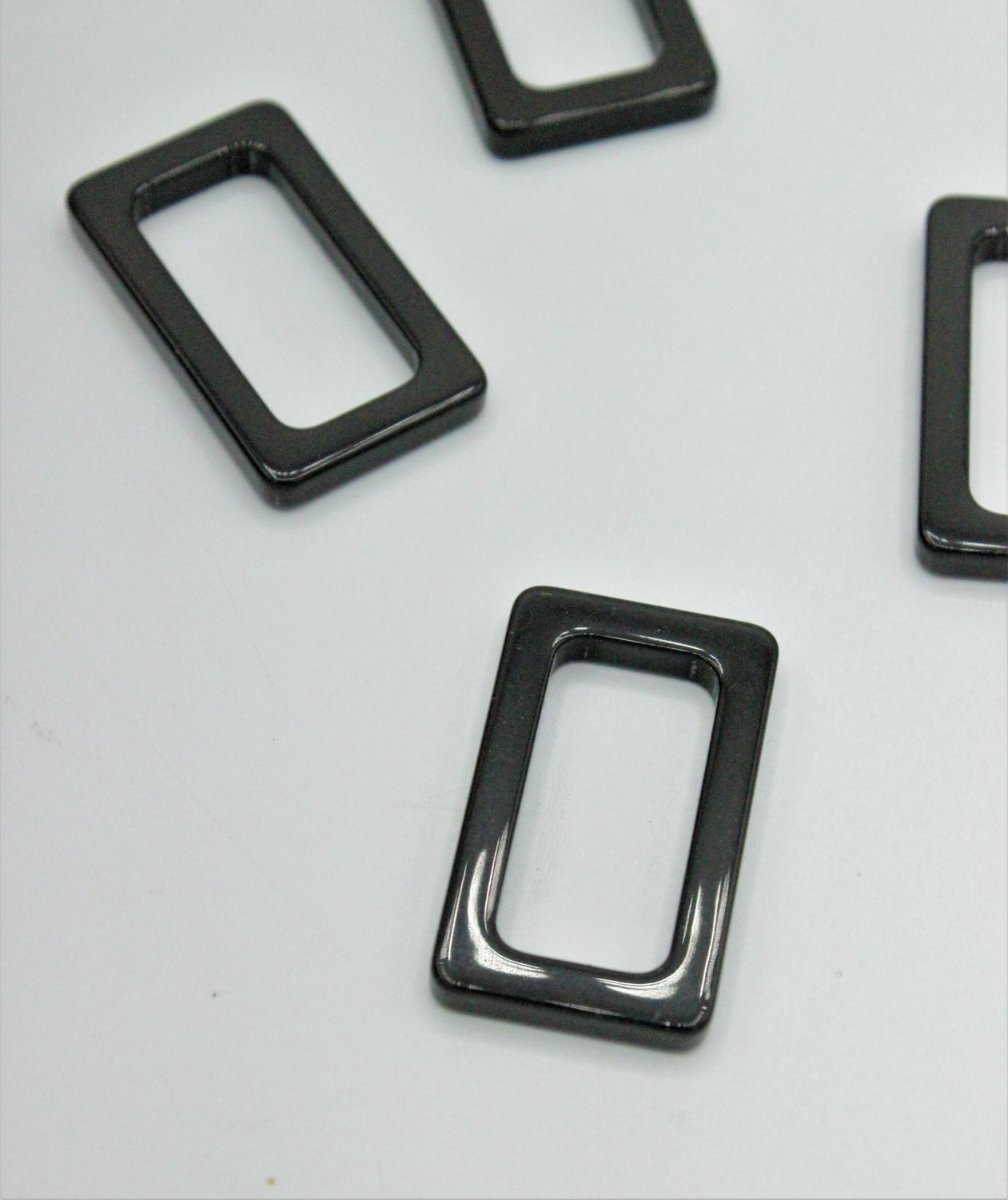 Catarama De Plastic, 12x25mm, Maro