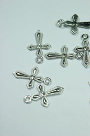 Crucilite Cu Piatra, 19mm, Argintiu