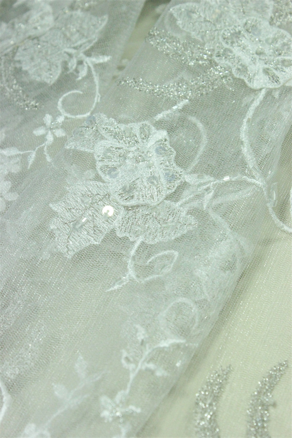 Cupon Broderie Cu Margele, Ivoire Cu Fir Lame Argintiu 80x130cm