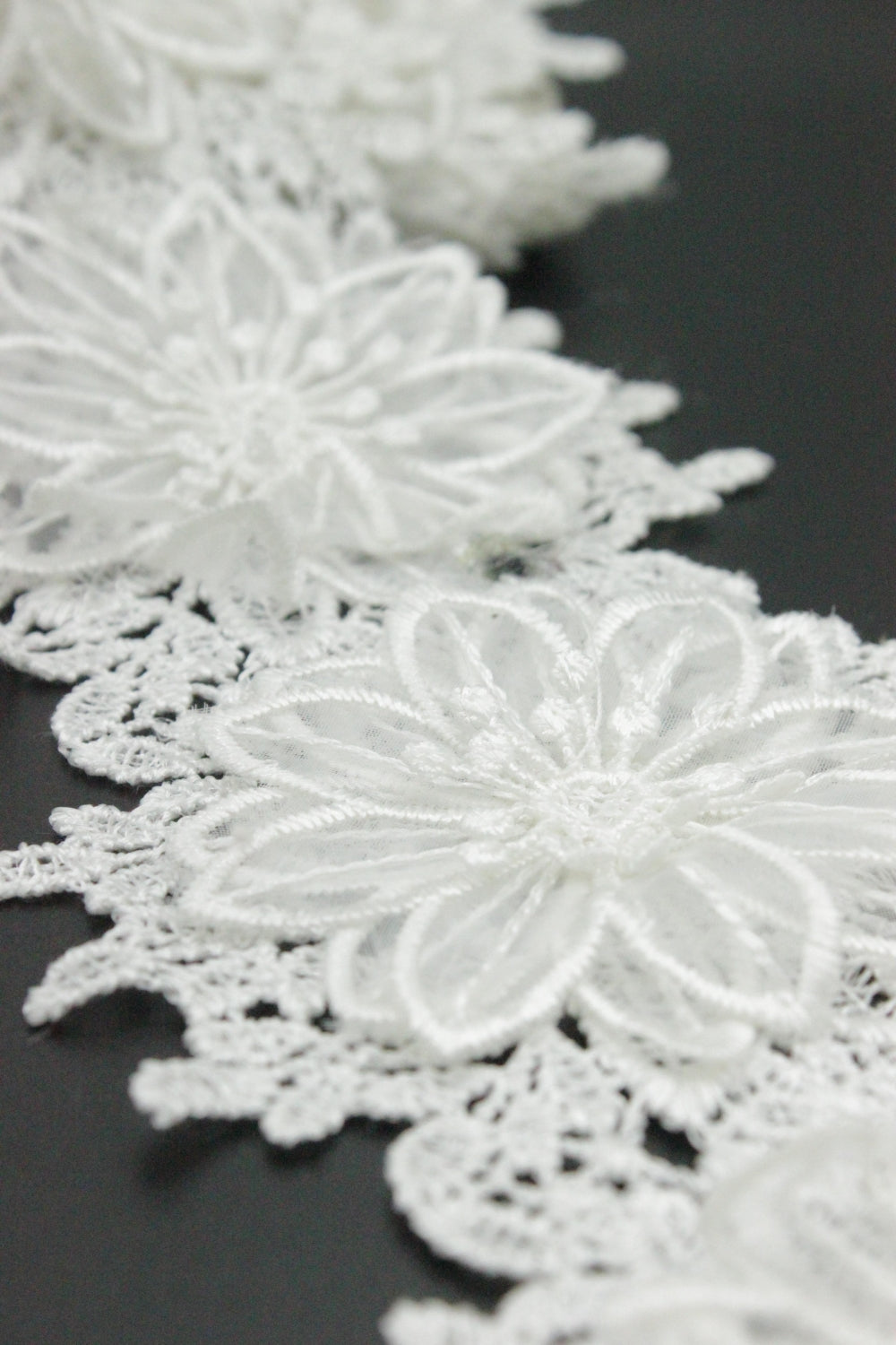 Dantela 3D Cu Flori Din Organza, 10cm, Ivoire