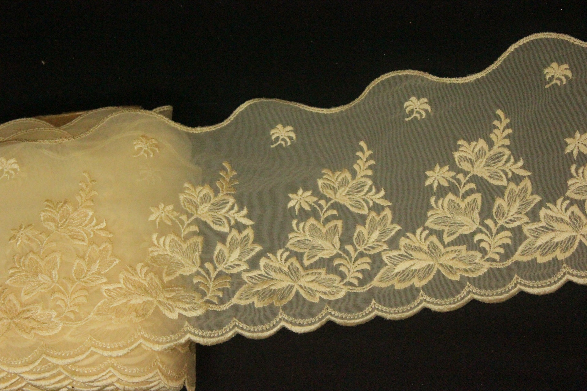 Dantela Banan, 13 cm